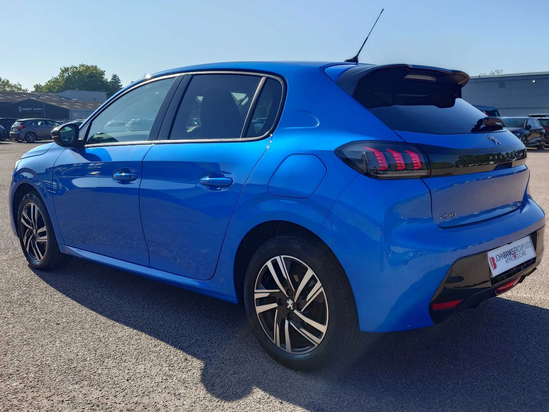 Vehicle image 3