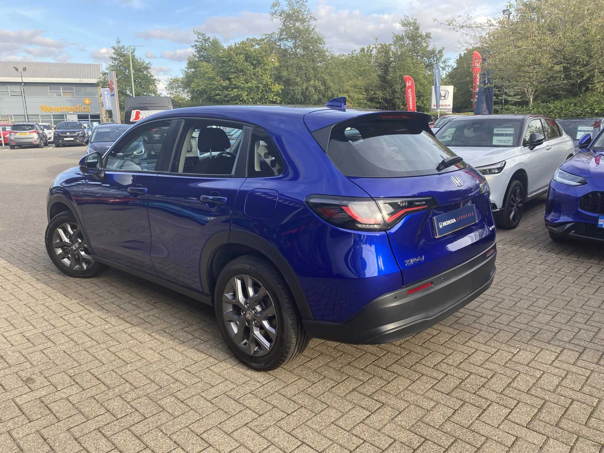 Vehicle image 5