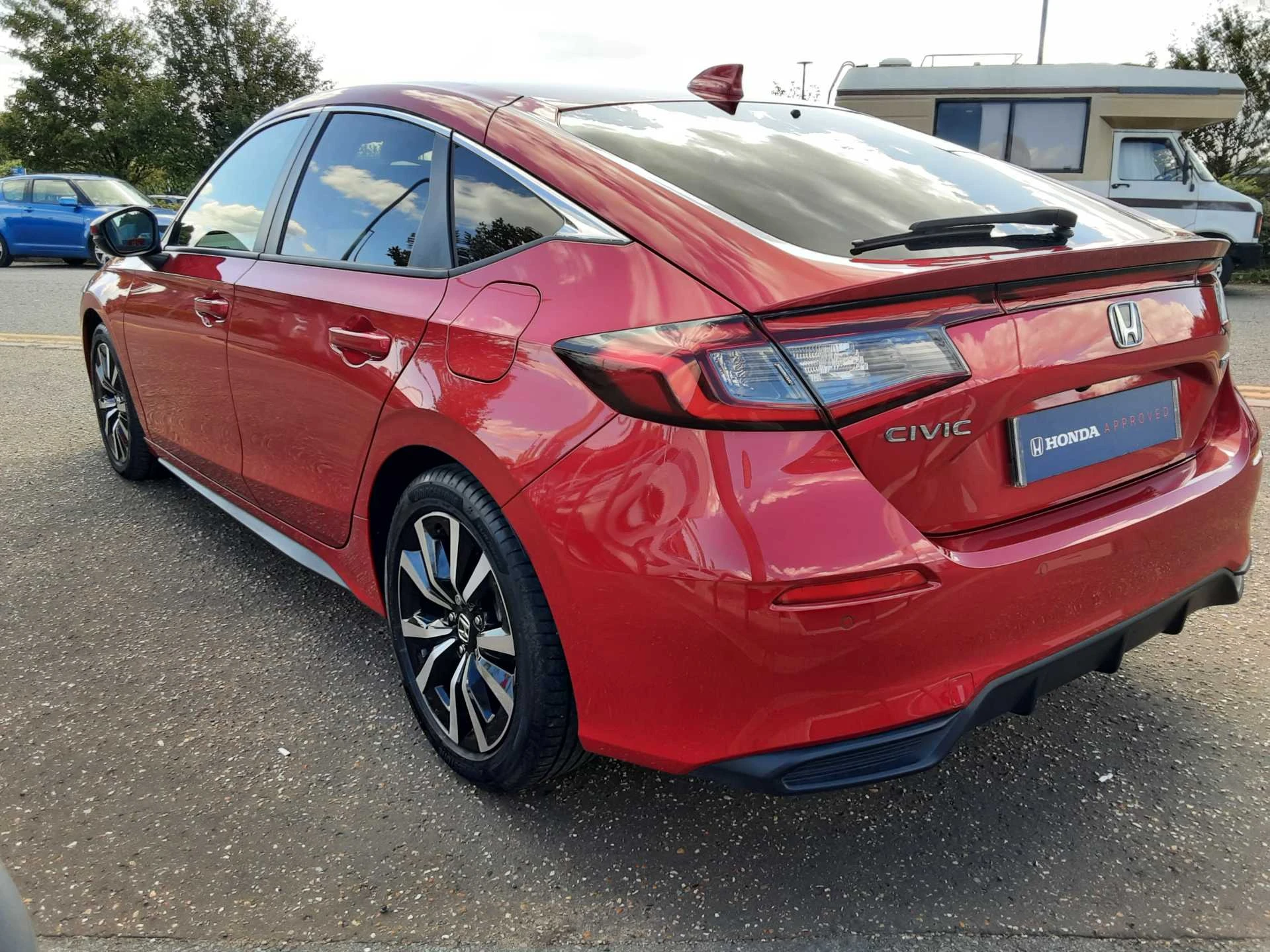 Vehicle image 7