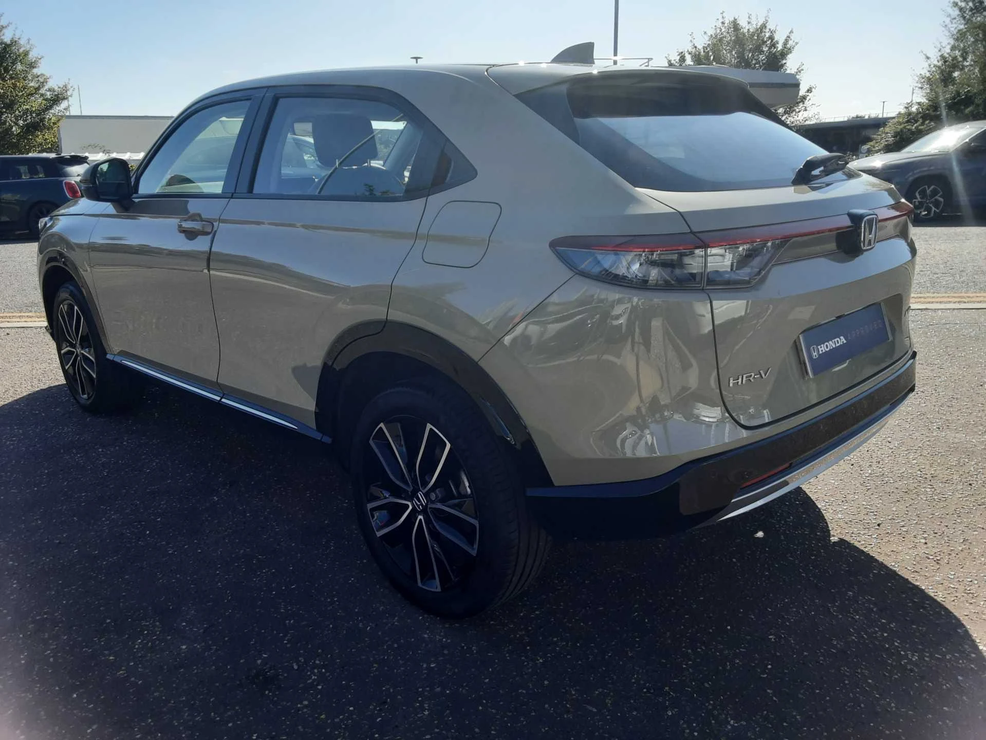Vehicle image 7