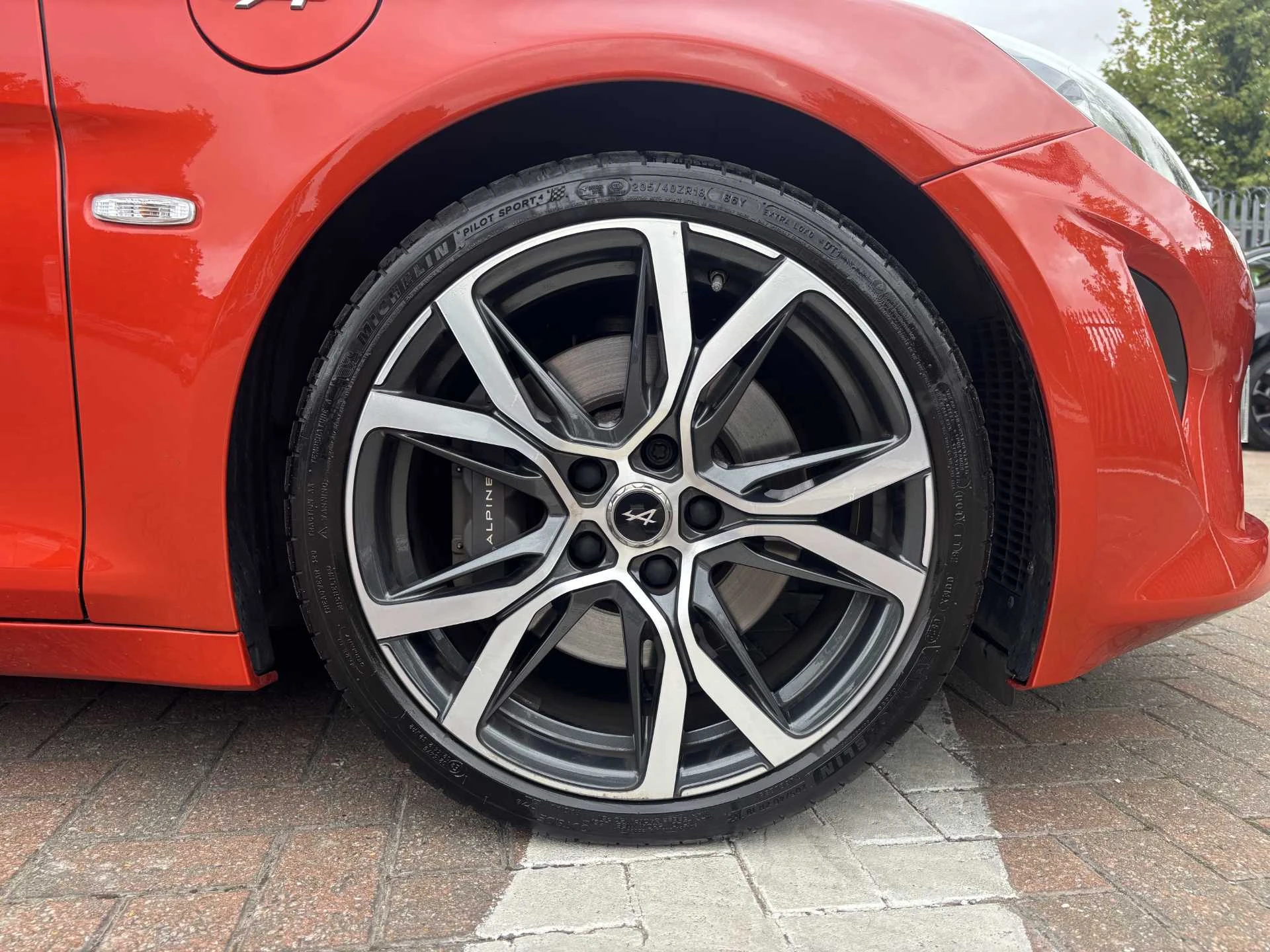 Vehicle image 6