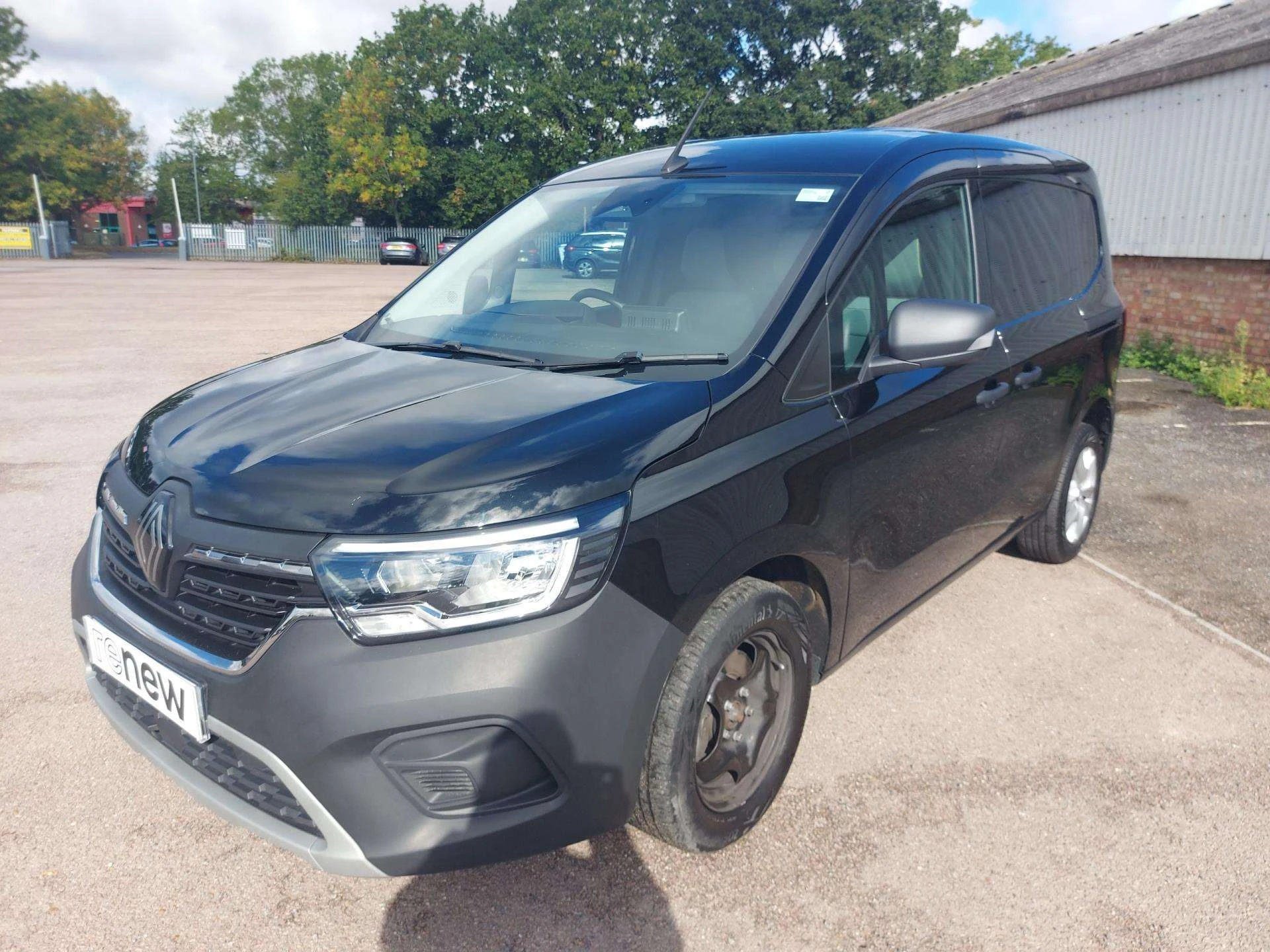 Vehicle image 3