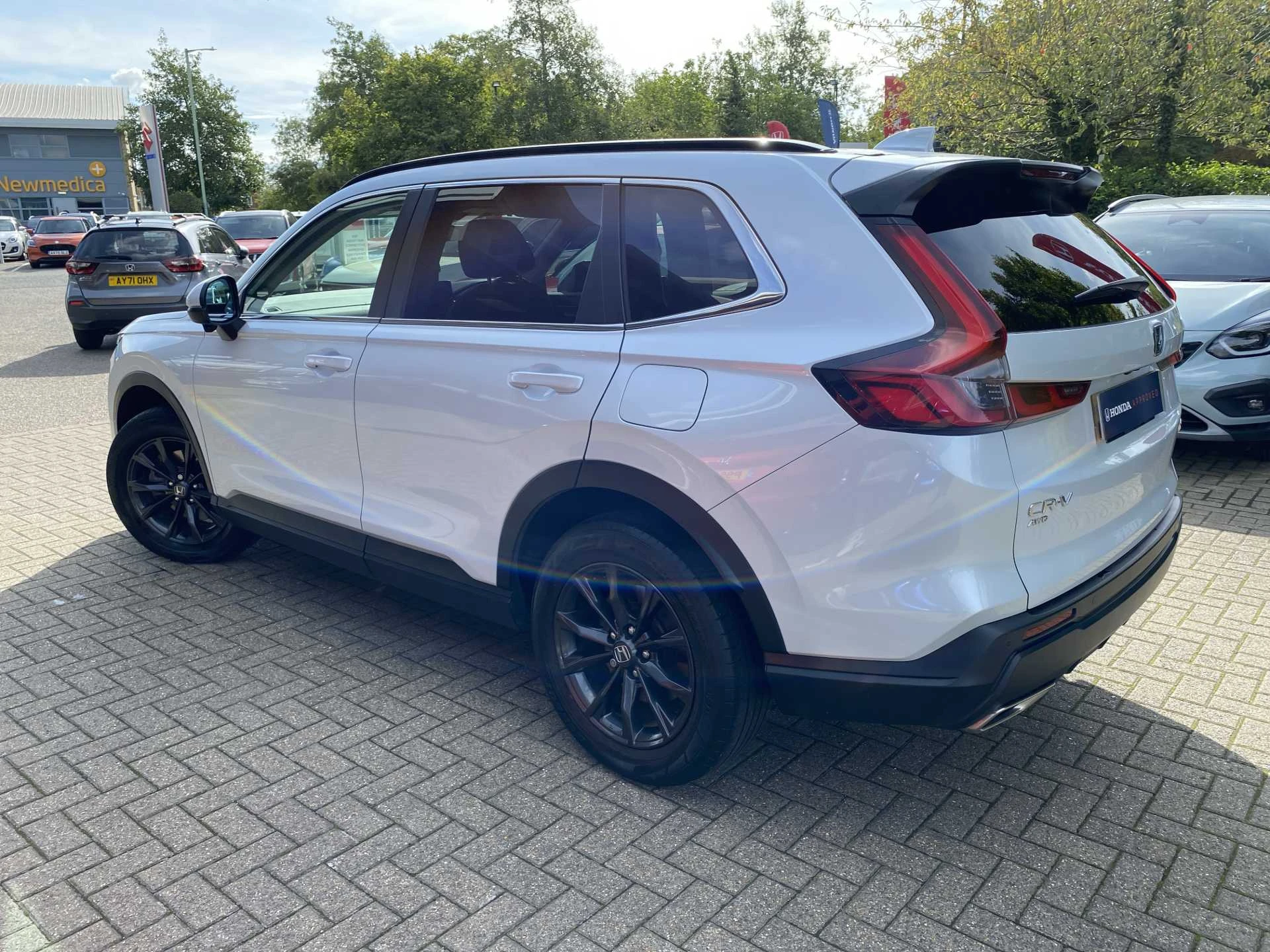 Vehicle image 5