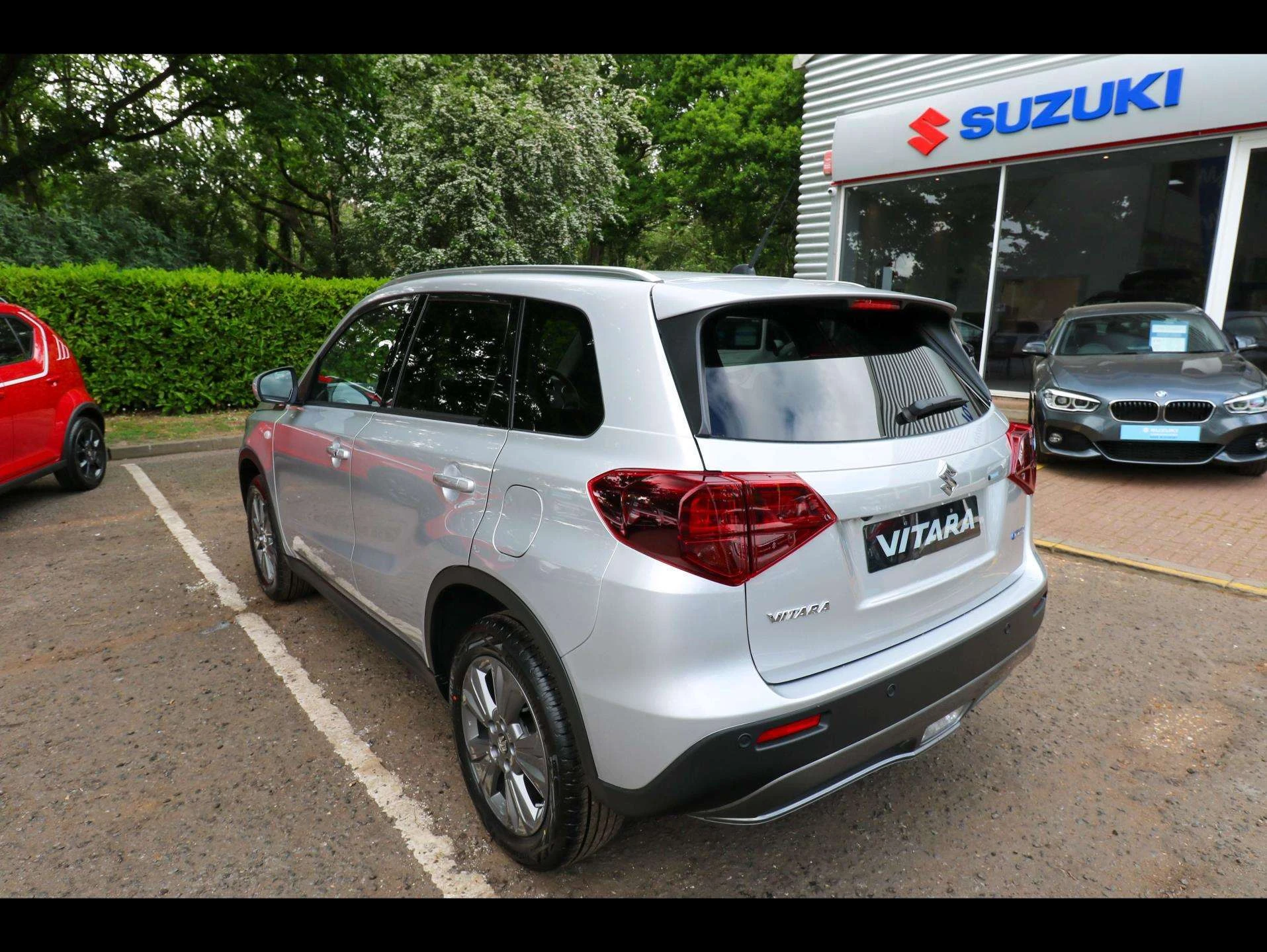 Vehicle image 7