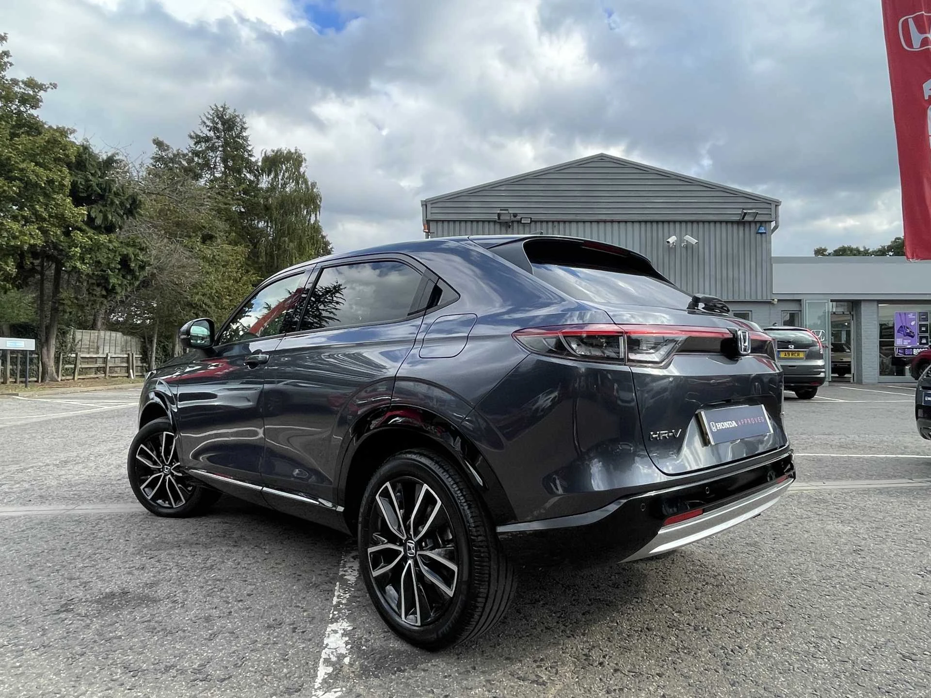 Vehicle image 3