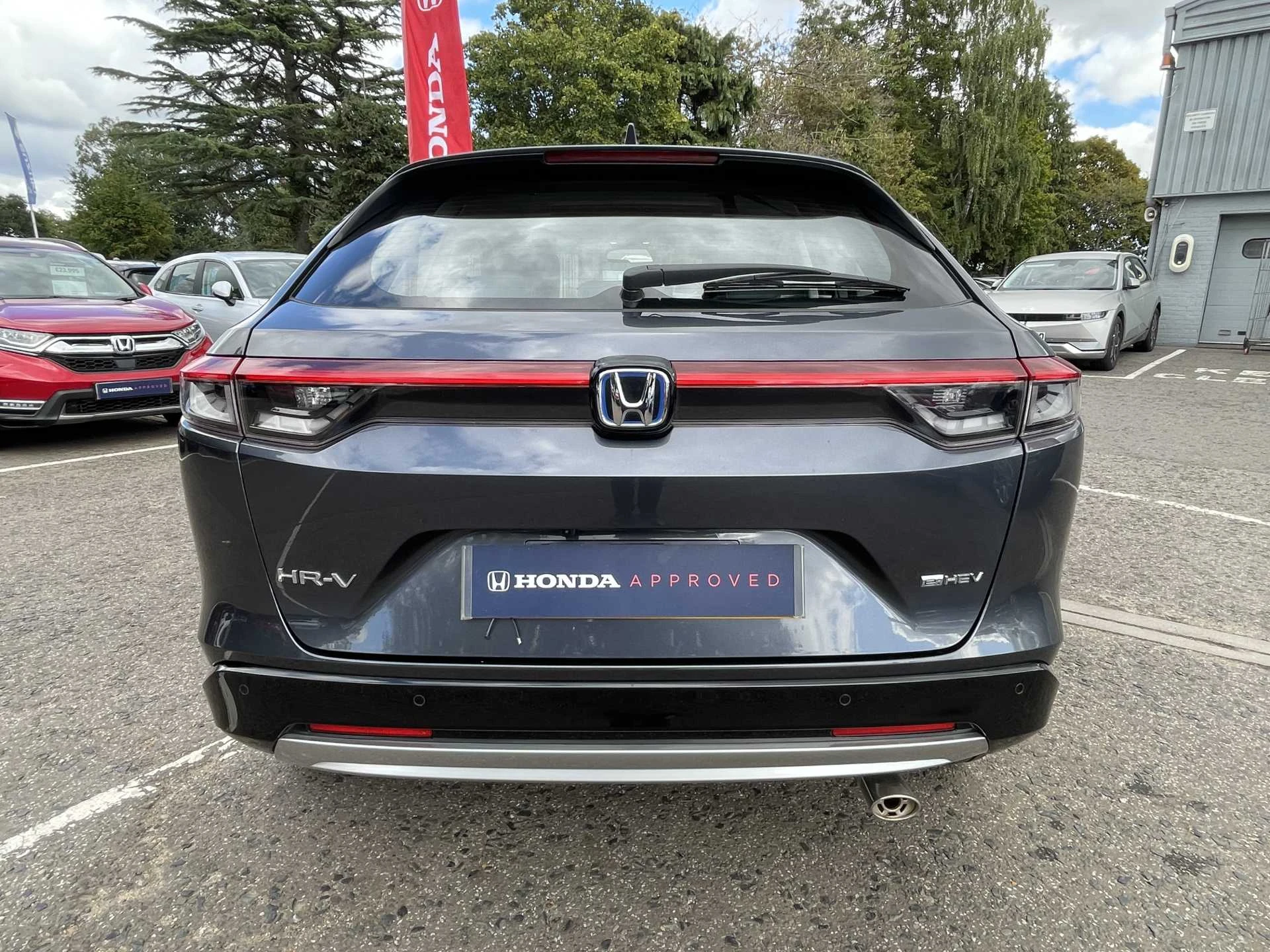 Vehicle image 7