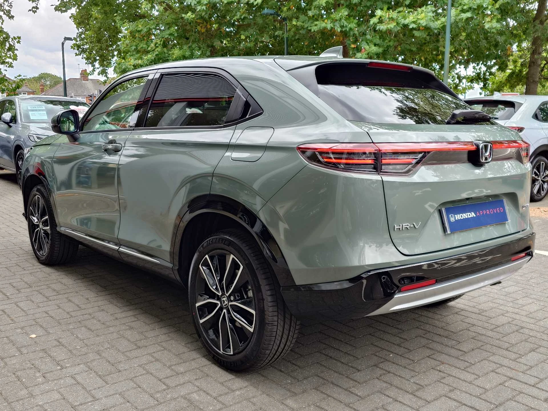 Vehicle image 3