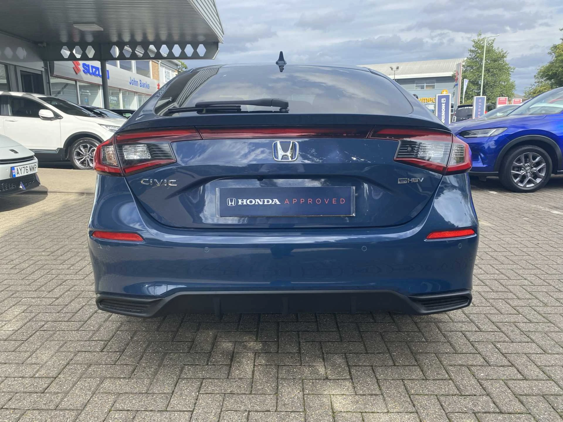 Vehicle image 6