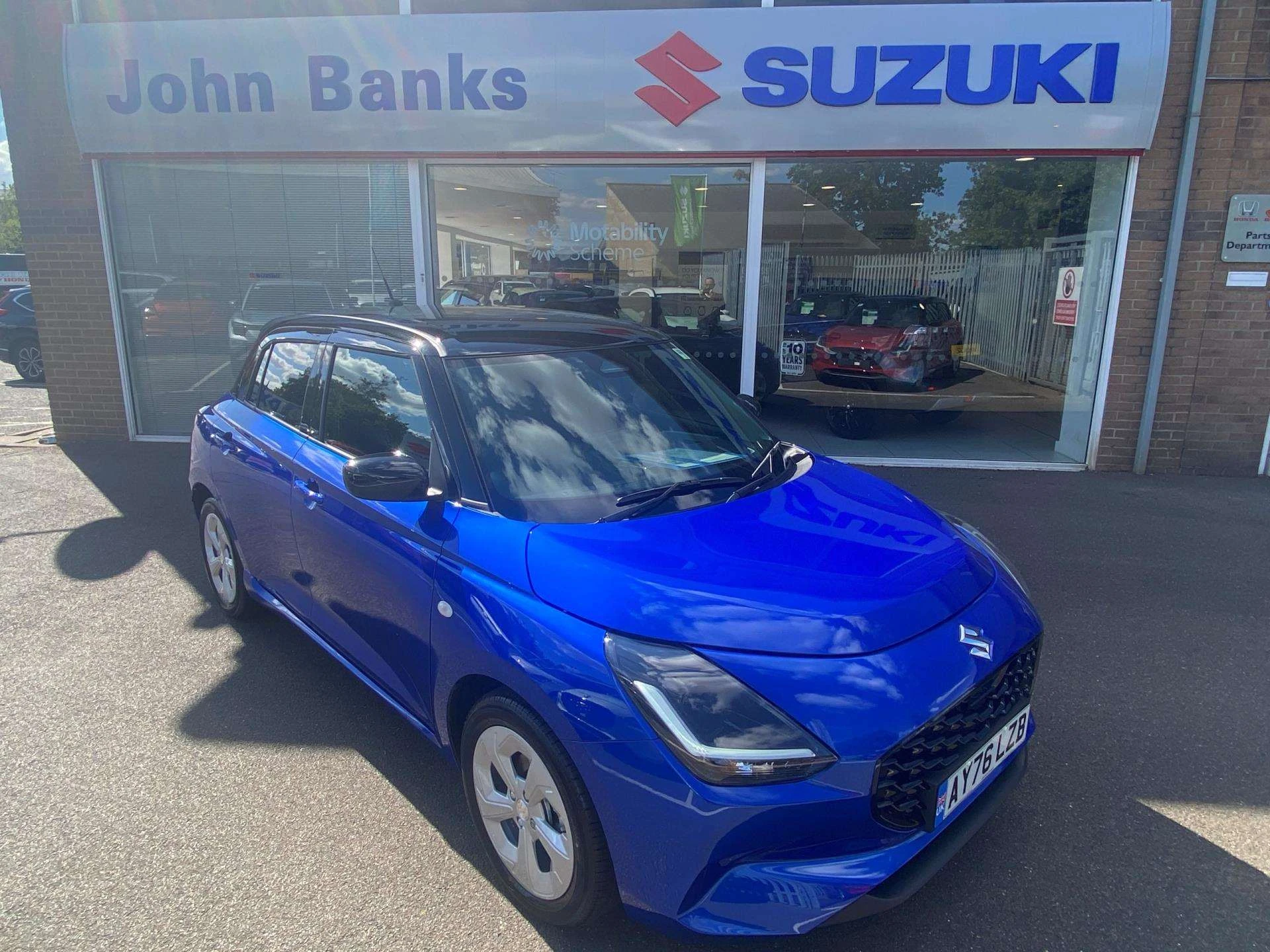 Vehicle image 3