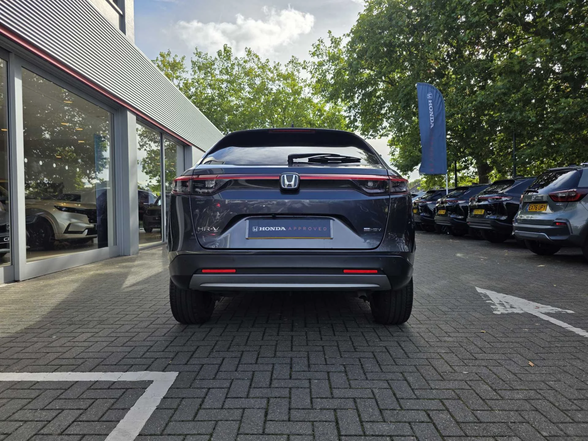 Vehicle image 7