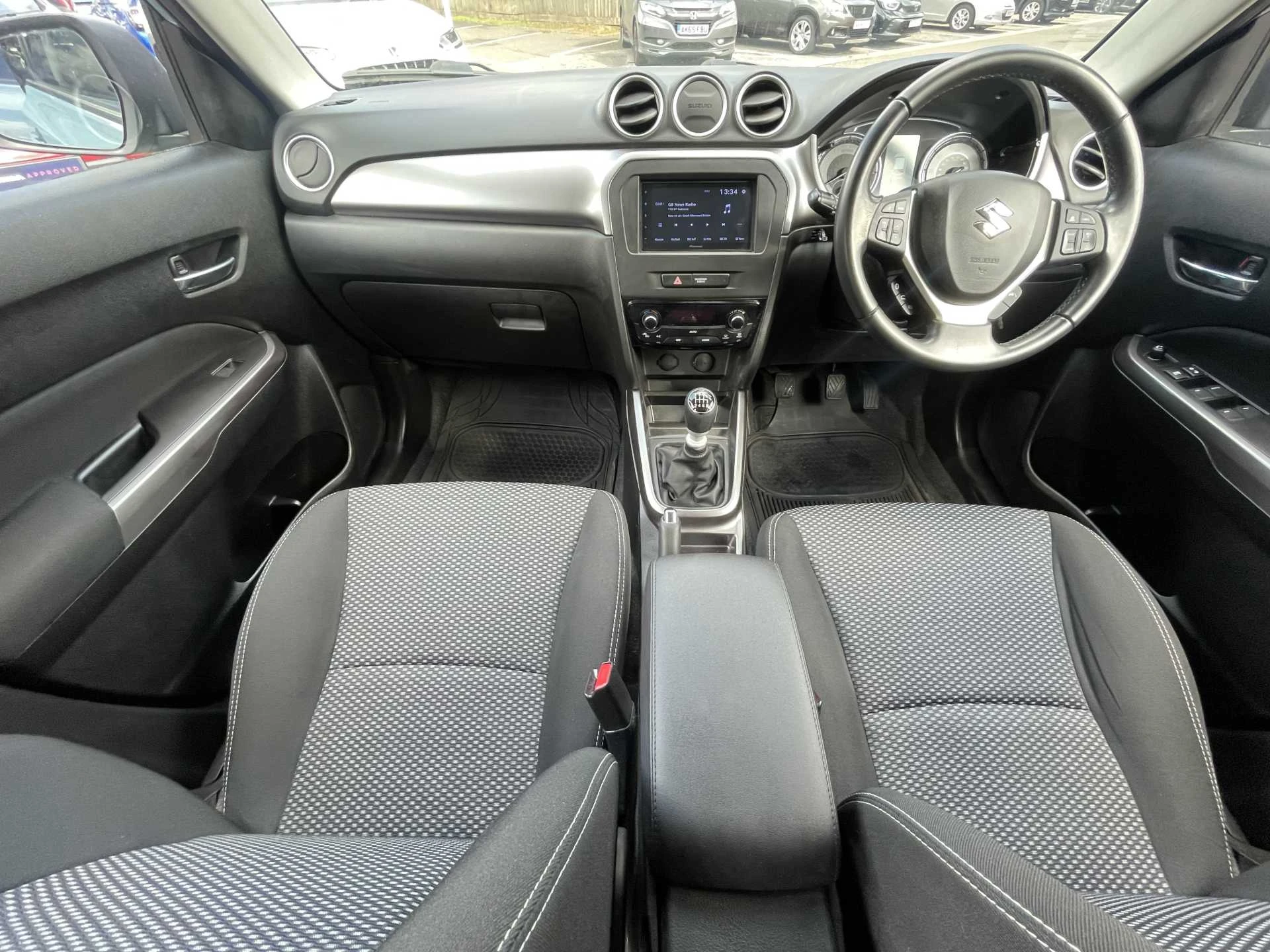 Vehicle image 4