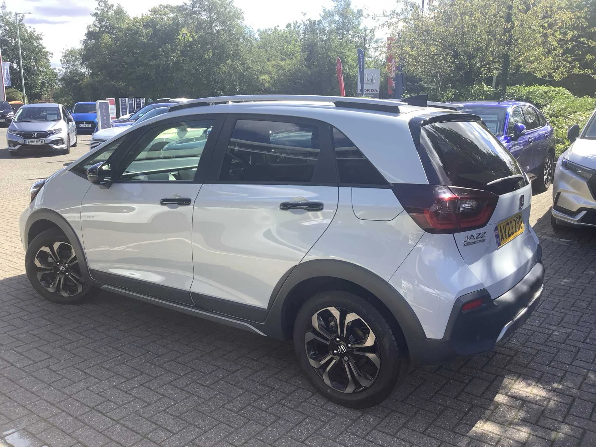 Vehicle image 5