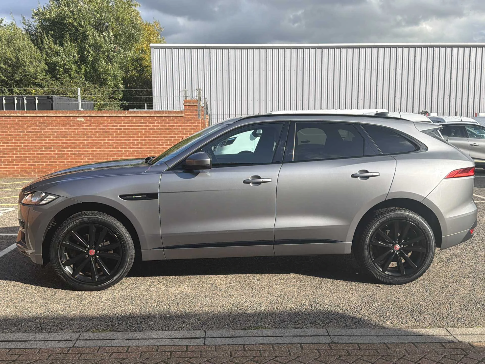 Vehicle image 7