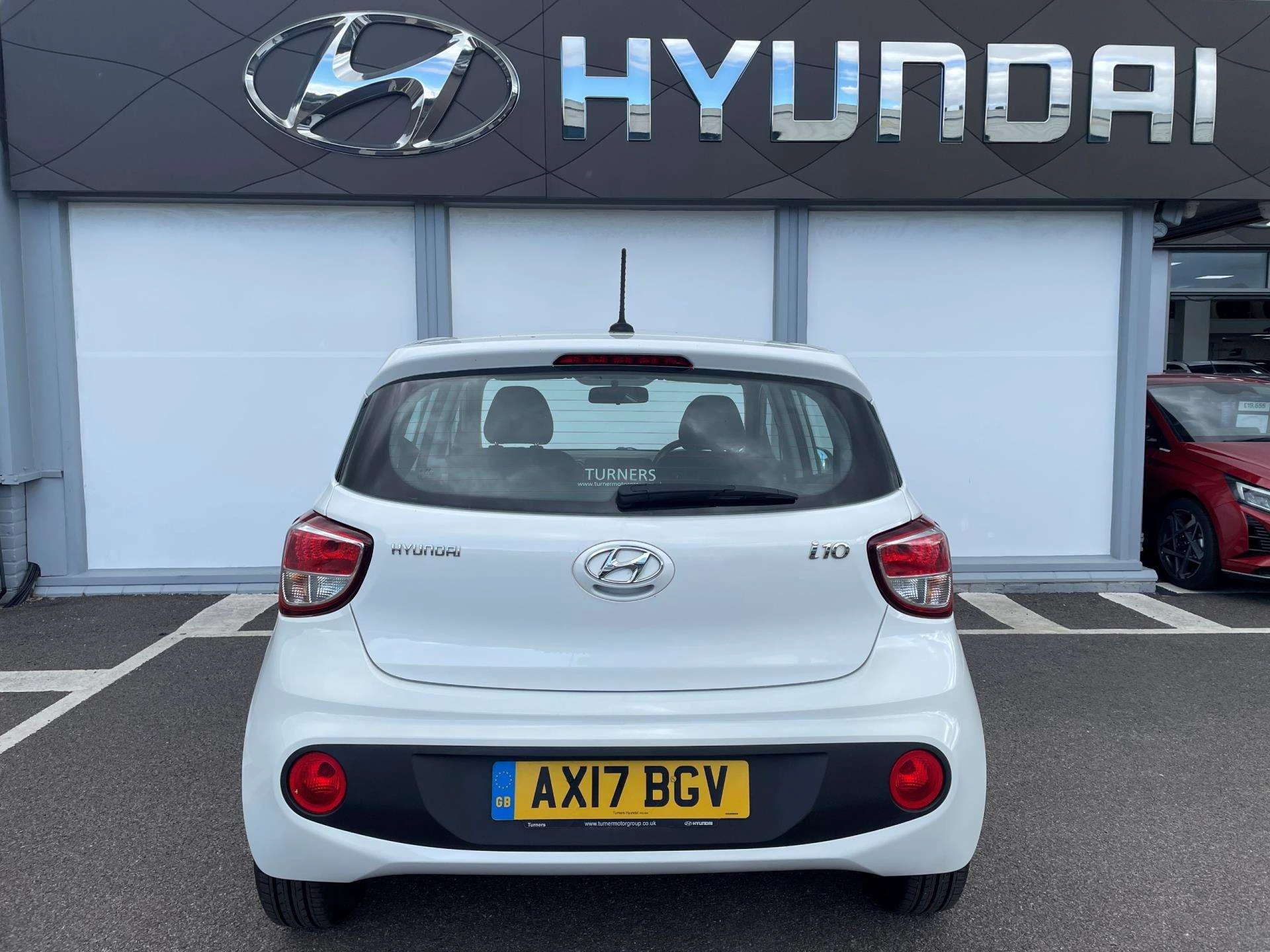 Vehicle image 7