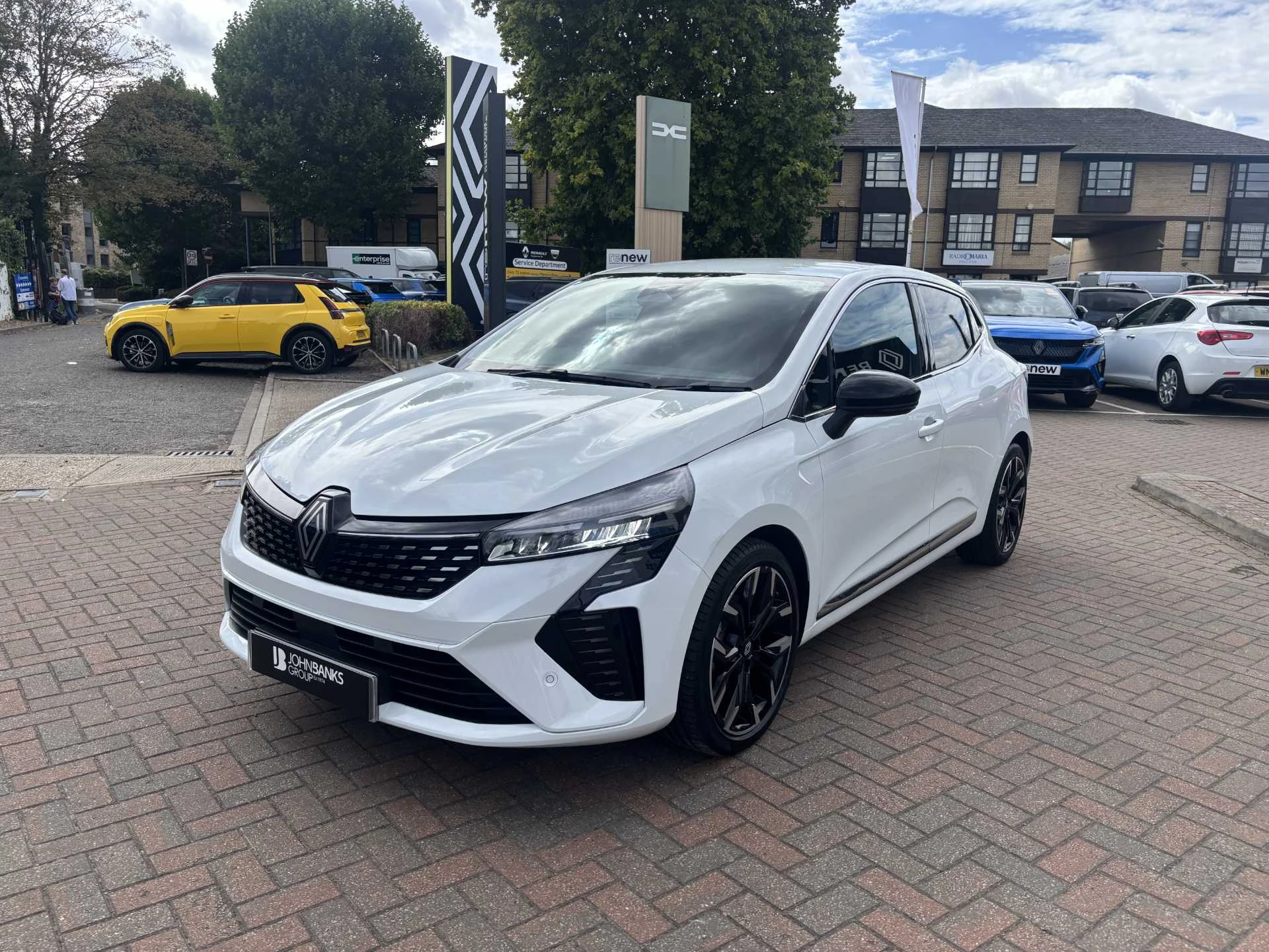 Vehicle image 7