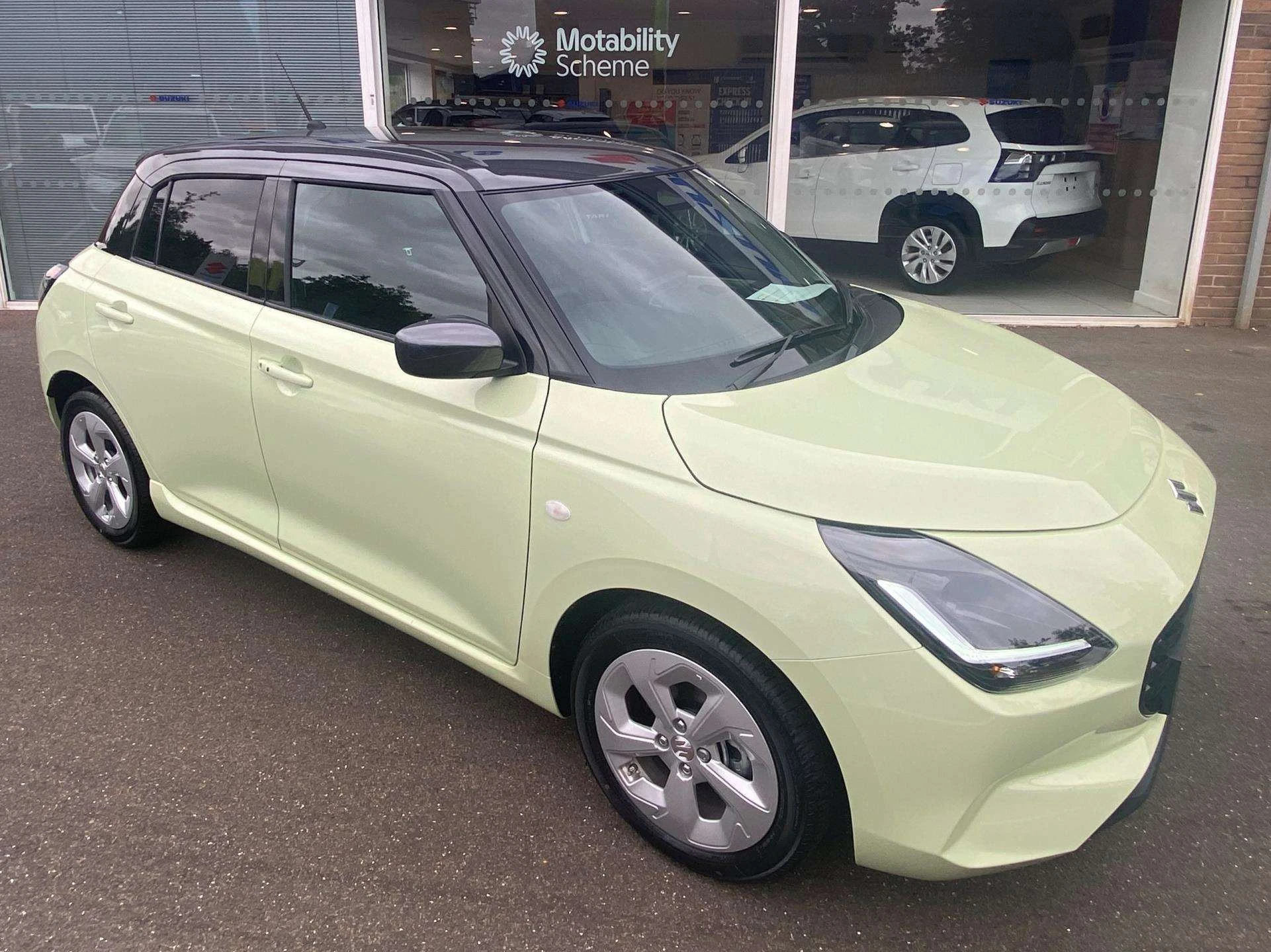 Vehicle image 1