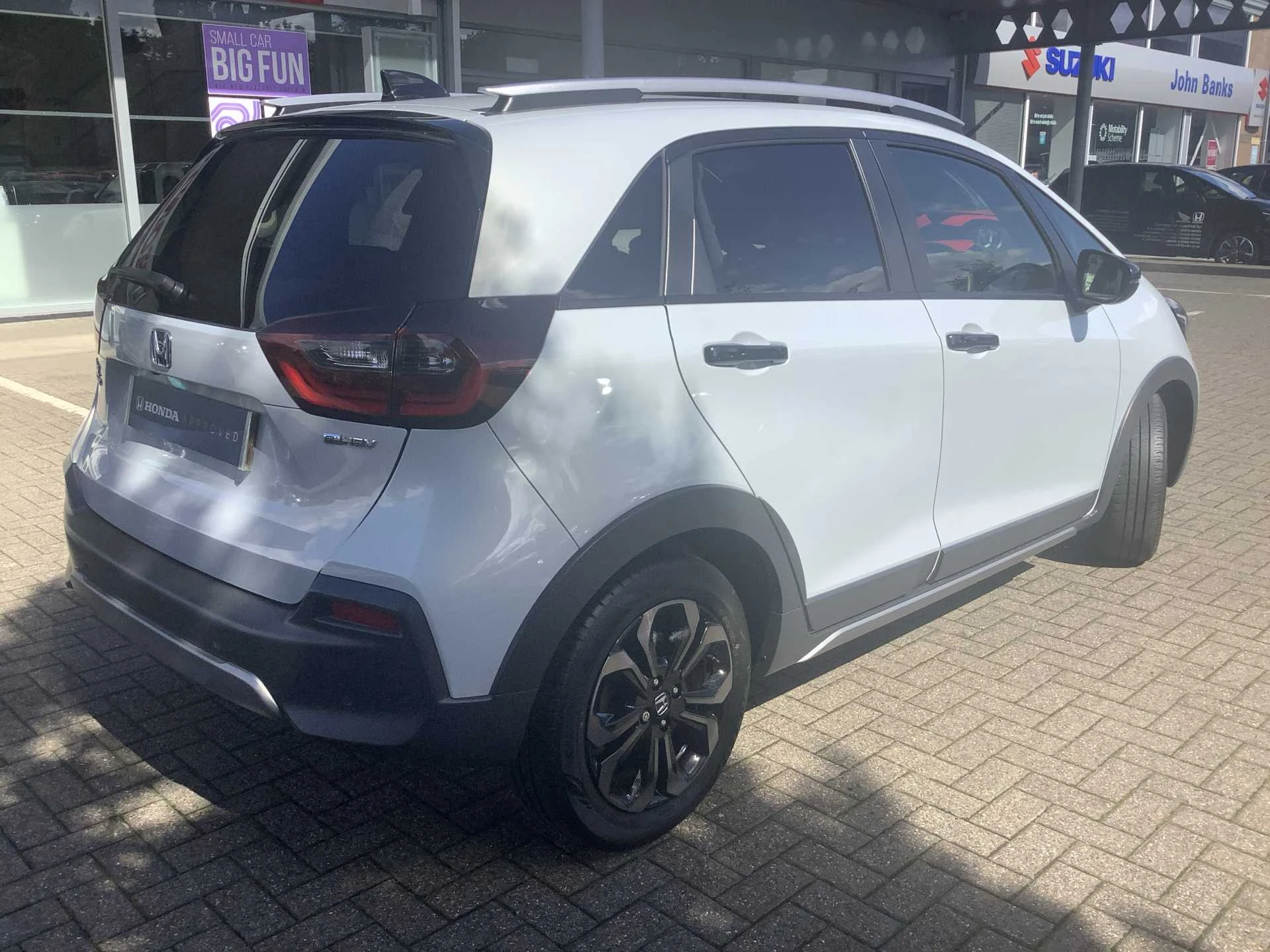 Vehicle image 7