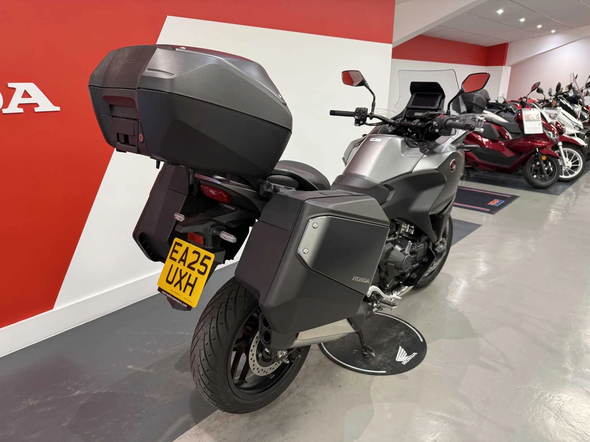 Vehicle image 3