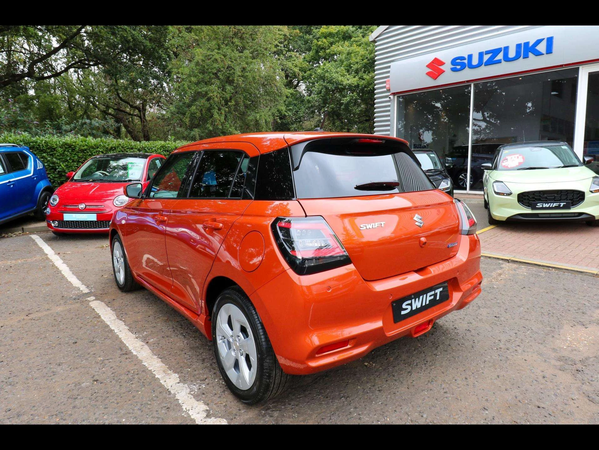 Vehicle image 4