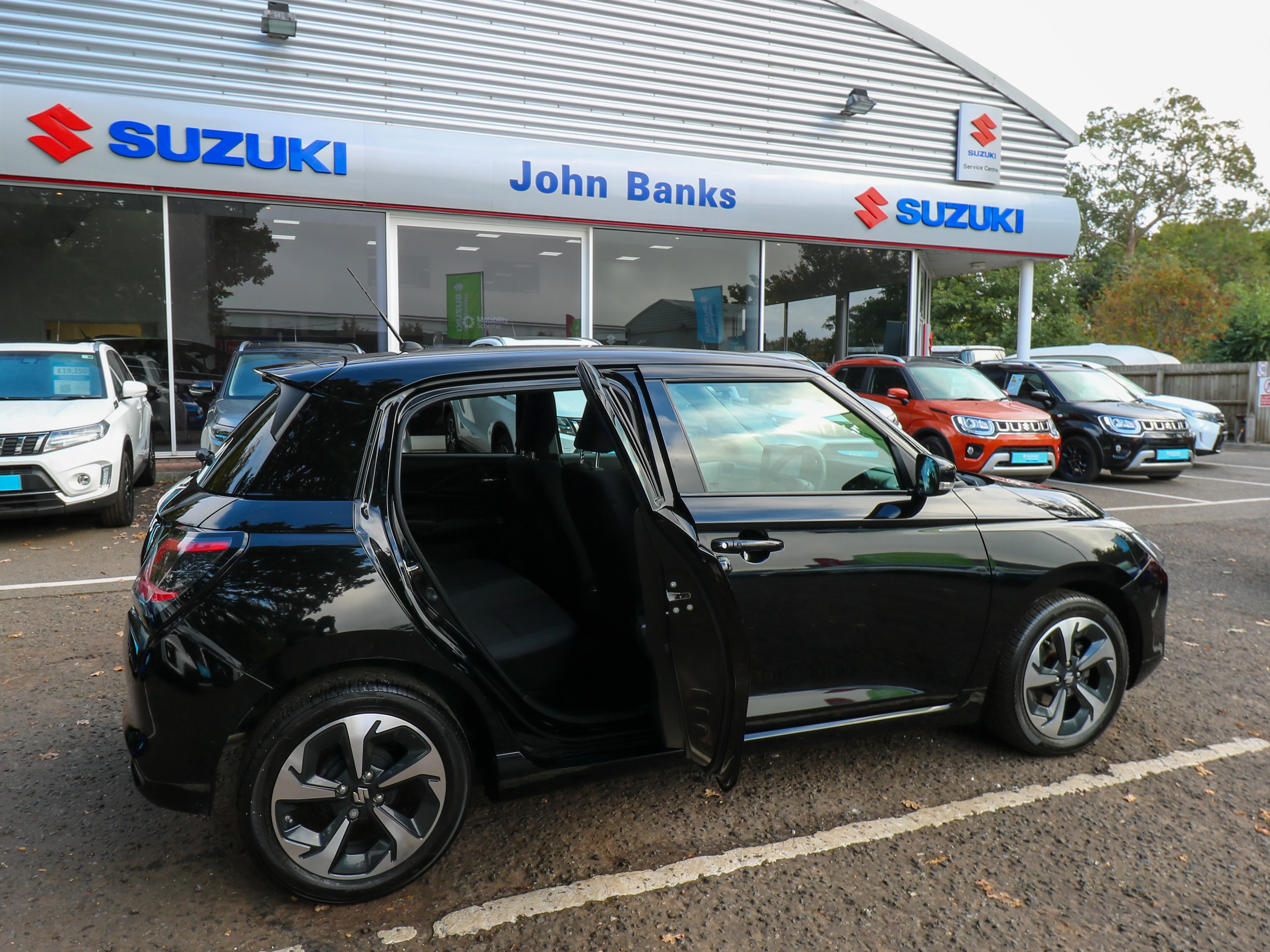 Vehicle image 6