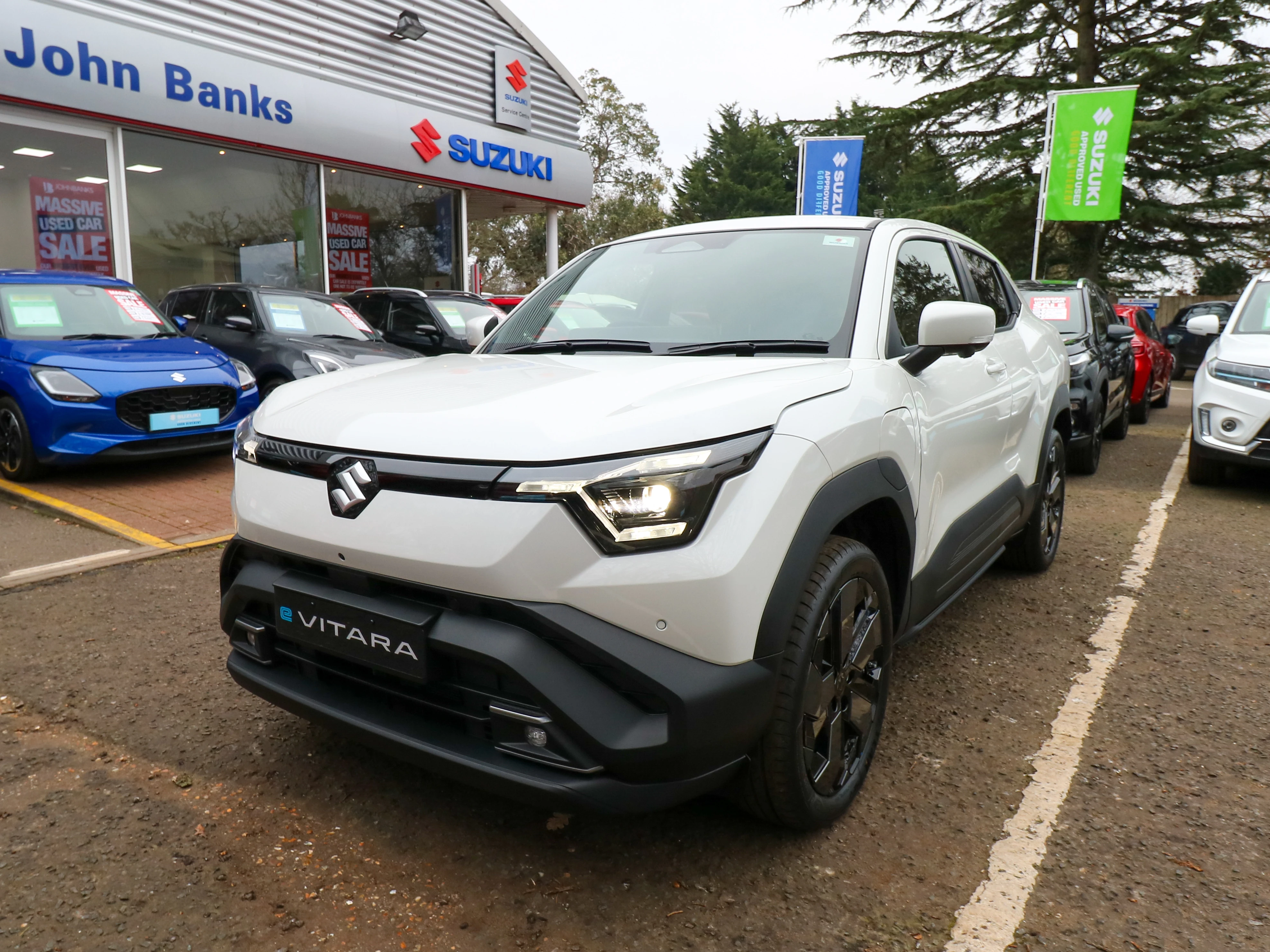 Vehicle image 6
