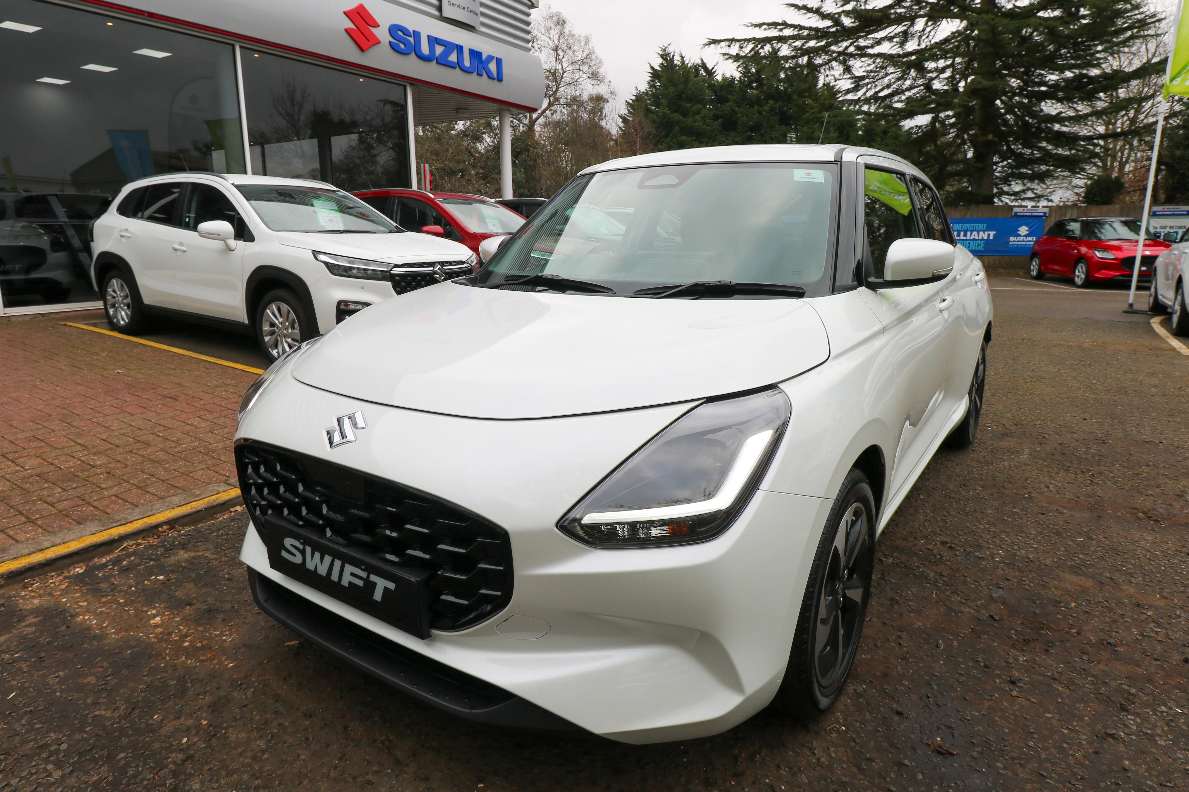 Vehicle image 5