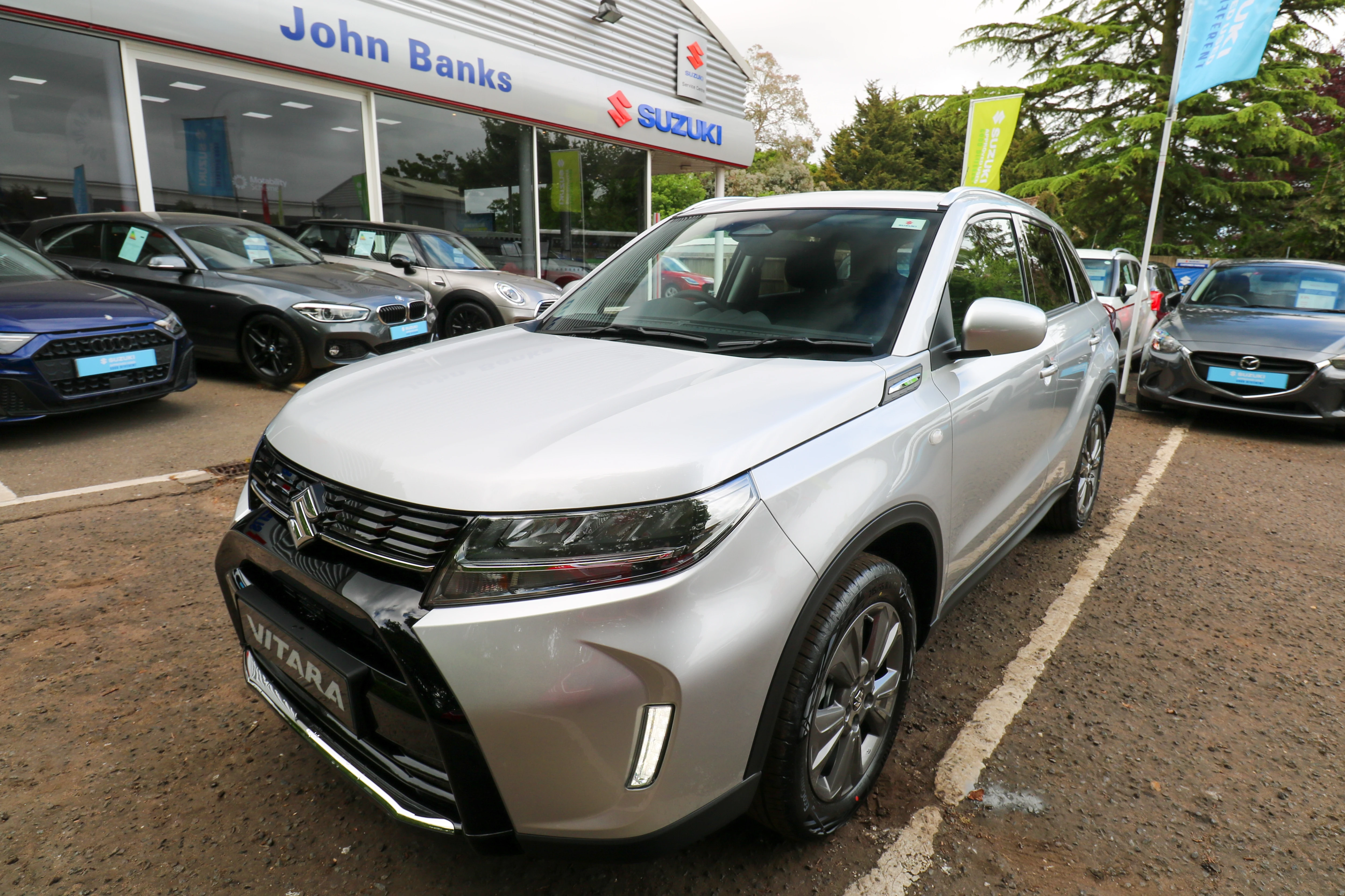 Vehicle image 3
