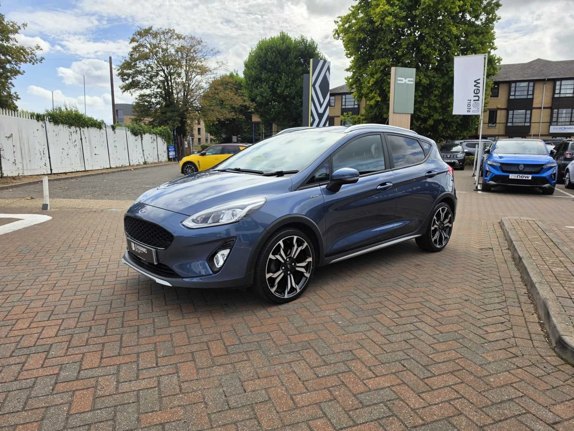 Vehicle image 7