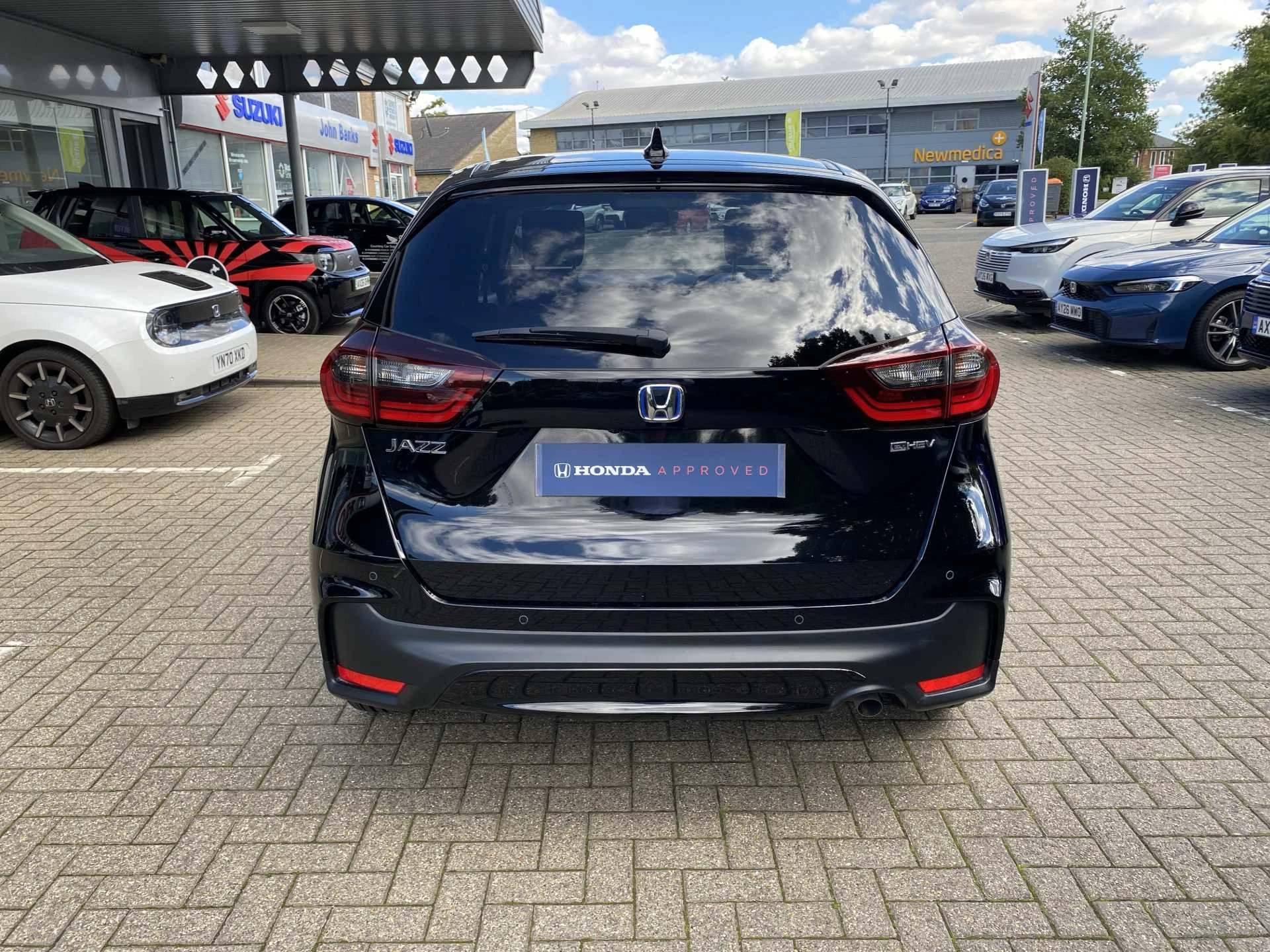 Vehicle image 6