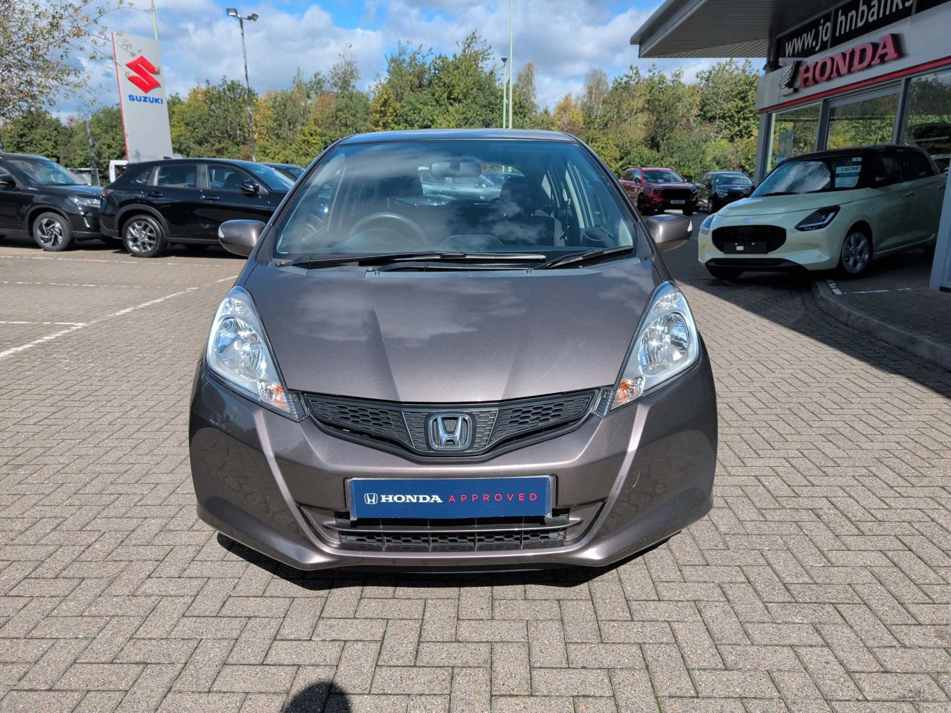 Vehicle image 6