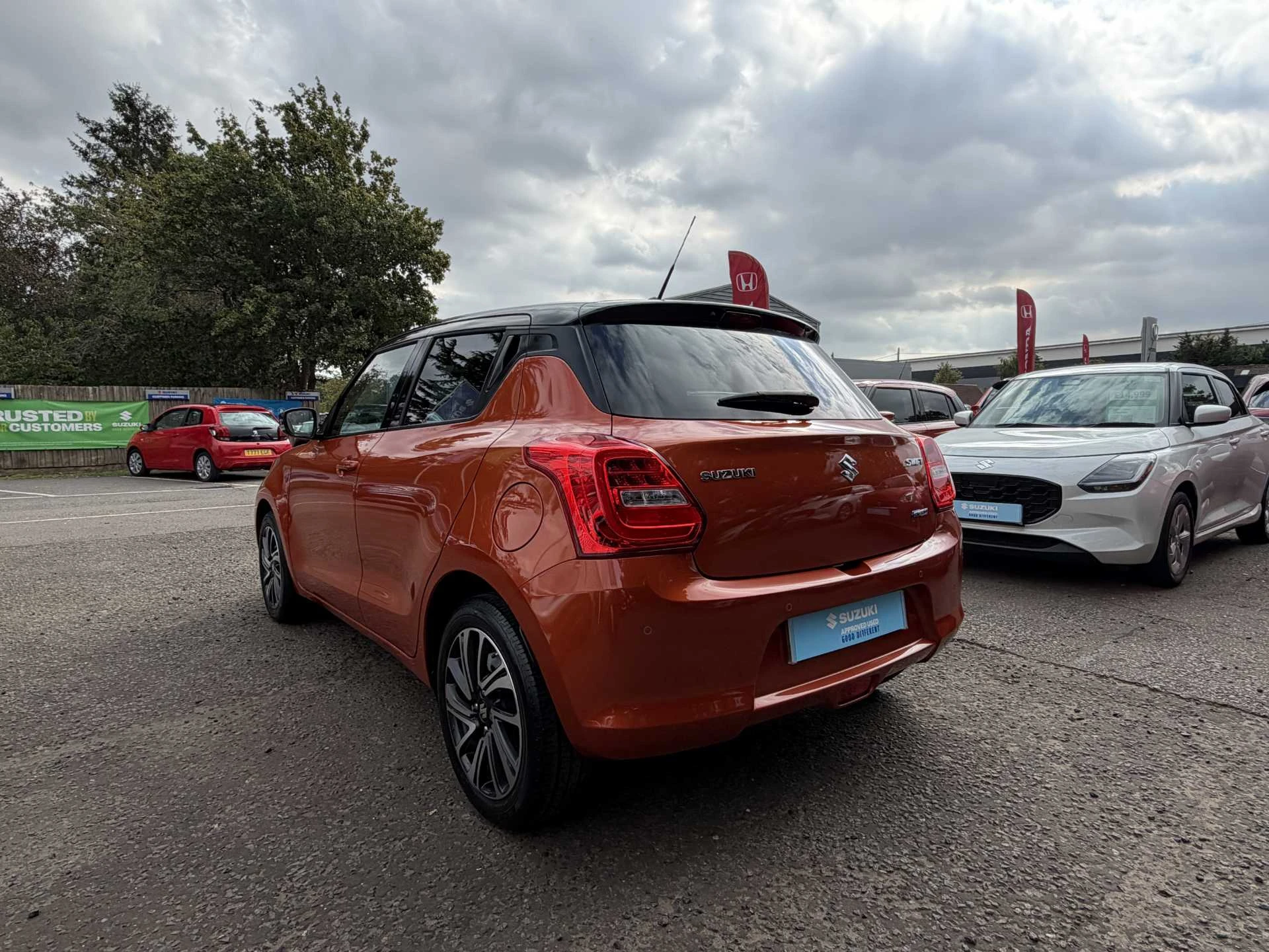 Vehicle image 3