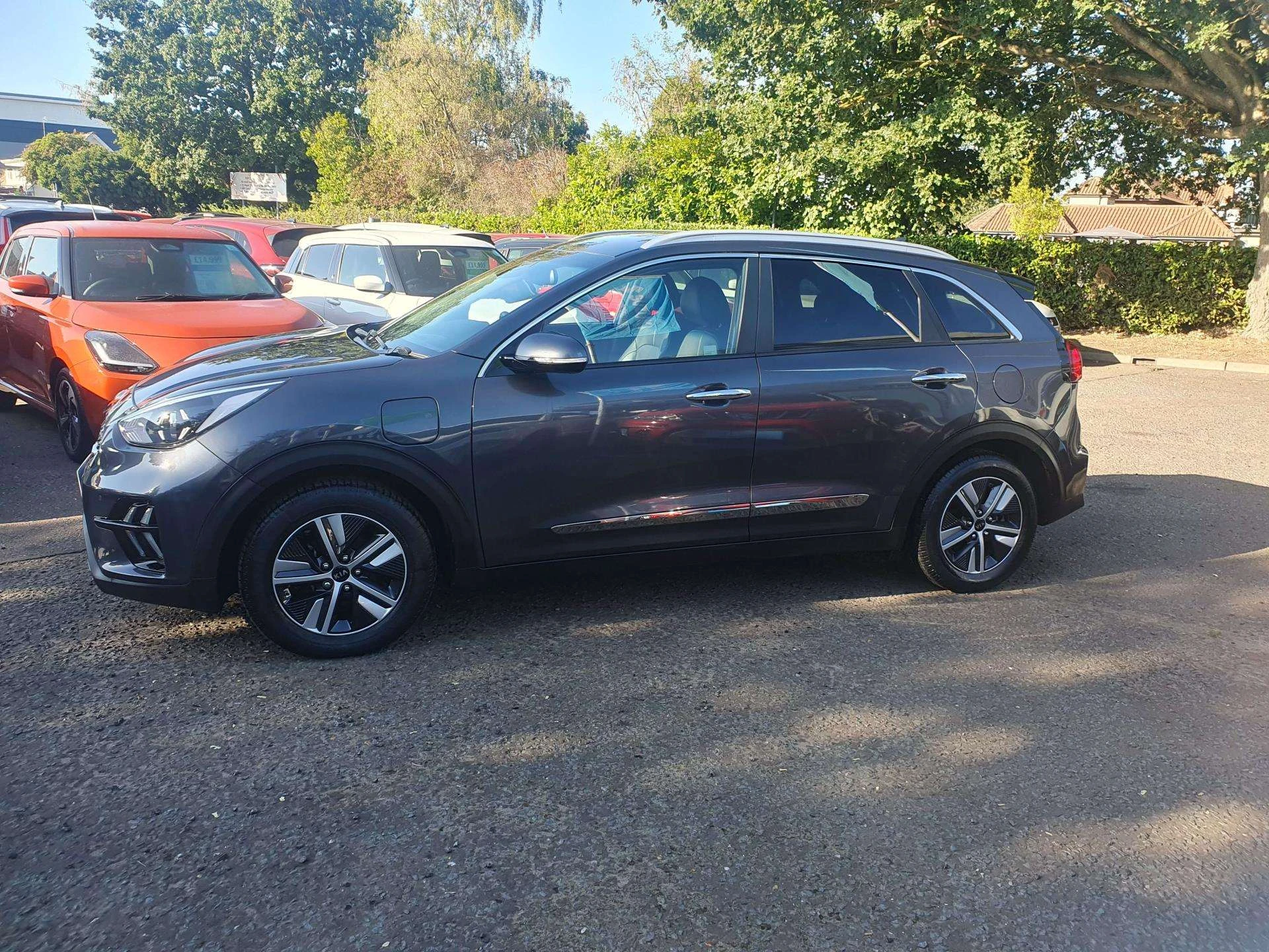 Vehicle image 7