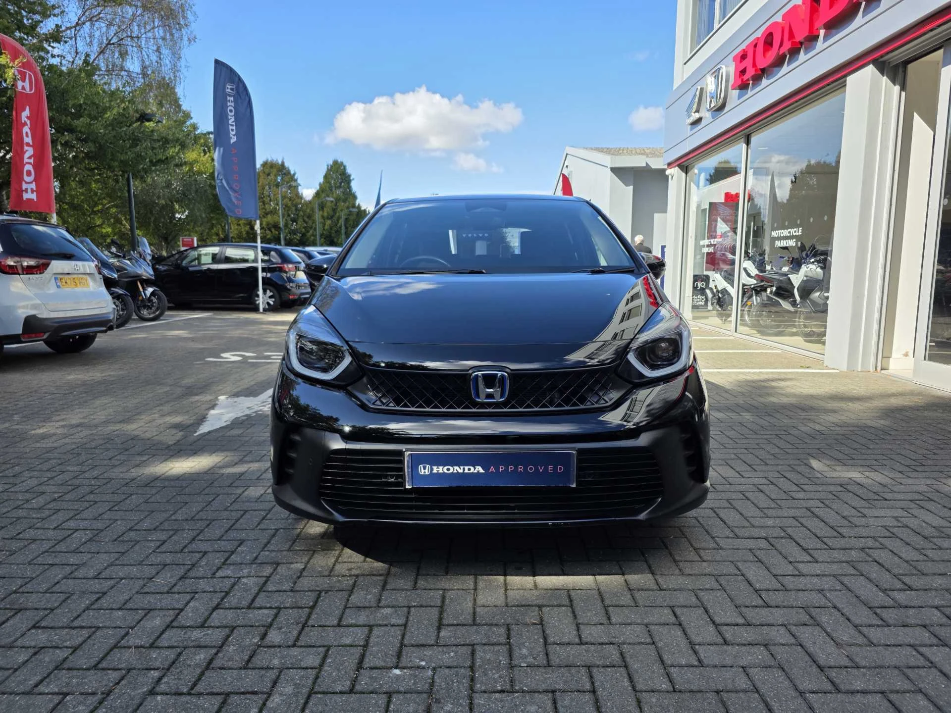 Vehicle image 6