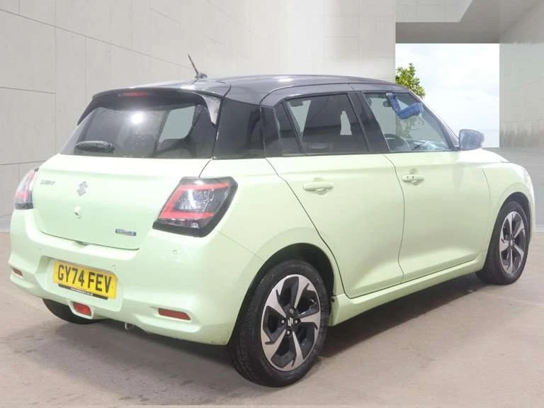 Vehicle image 4