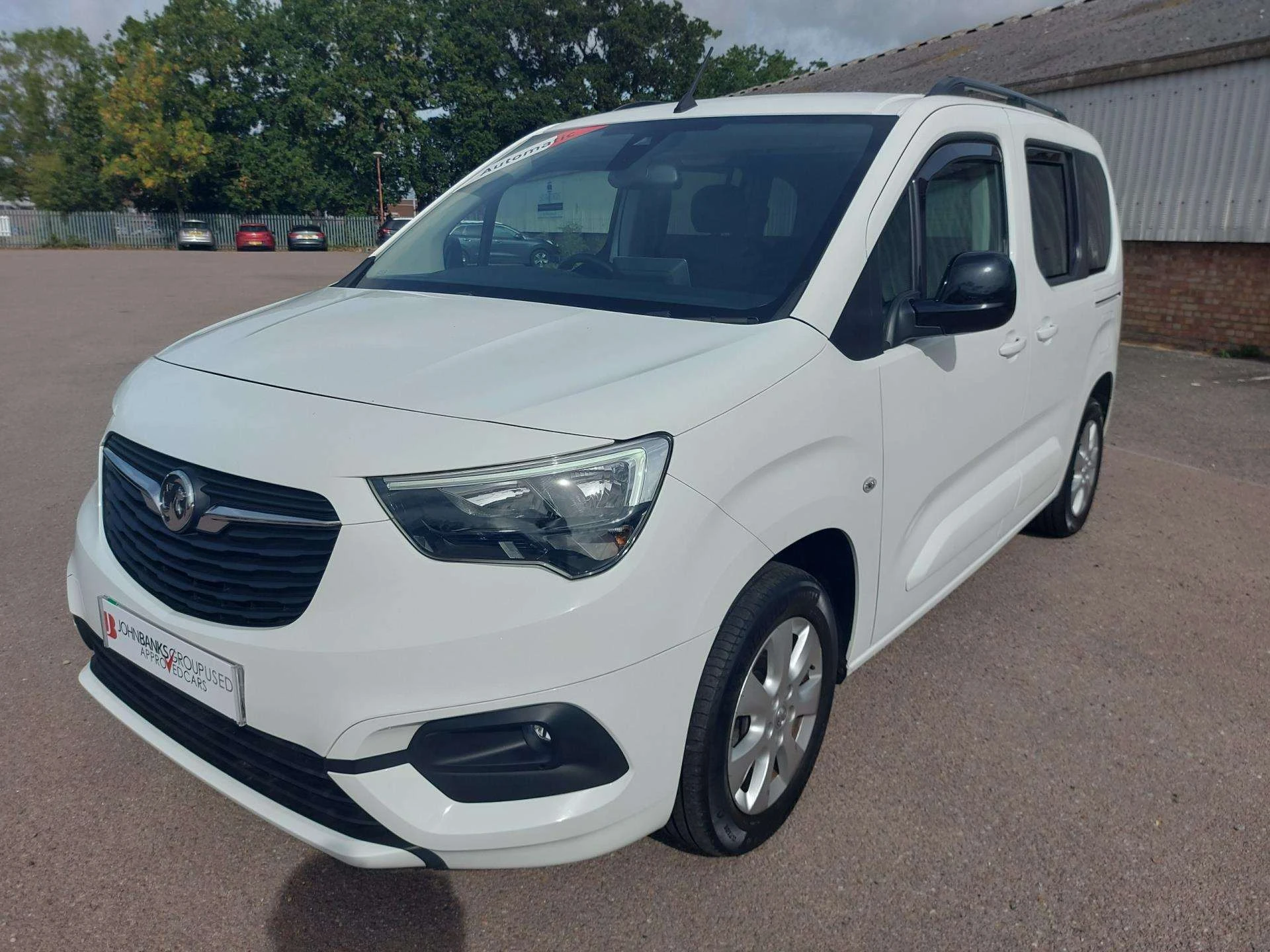 Vehicle image 3