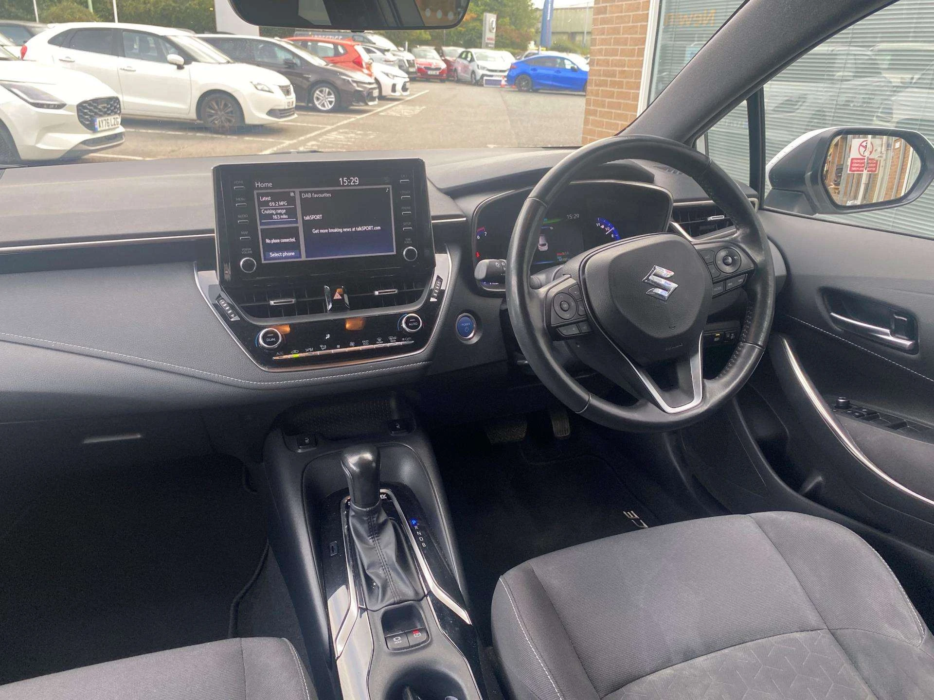 Vehicle image 5