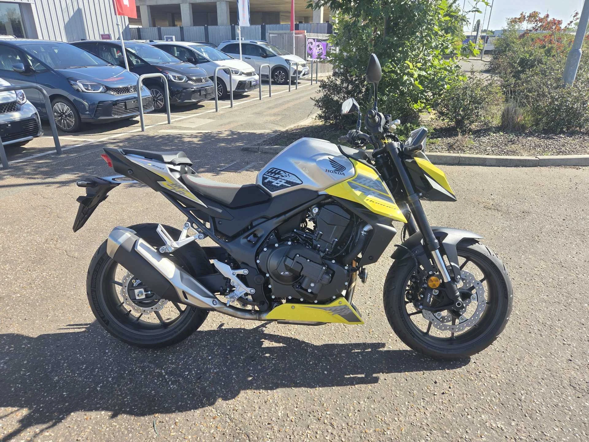 Vehicle image 2