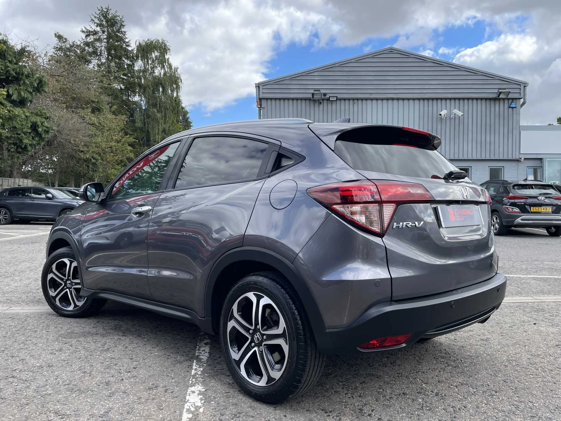 Vehicle image 3