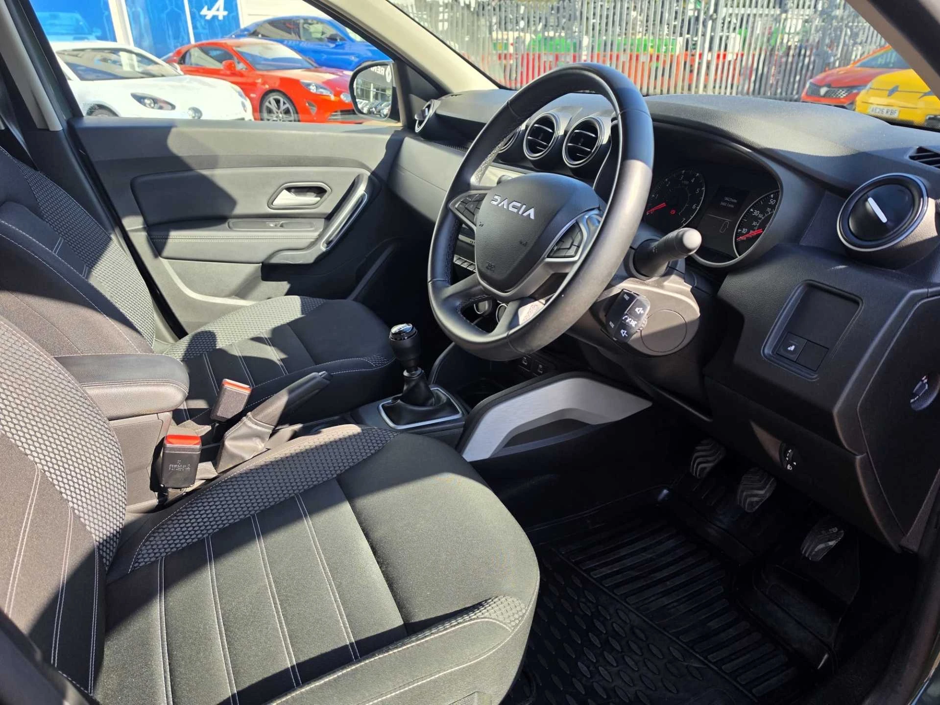 Vehicle image 5