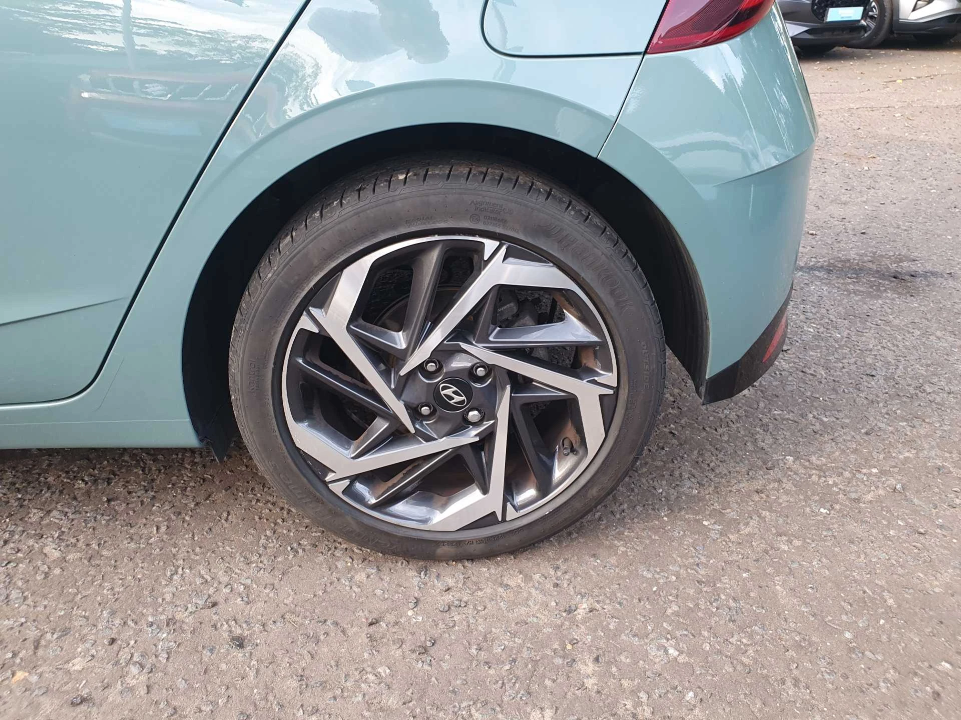 Vehicle image 7