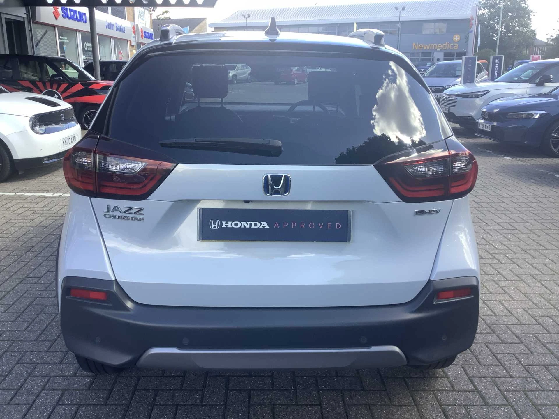 Vehicle image 6
