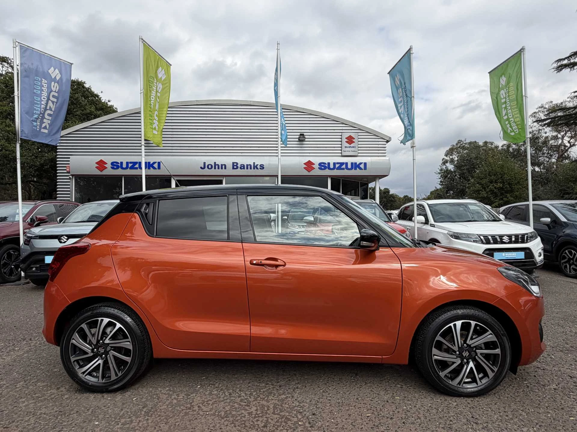 Vehicle image 5