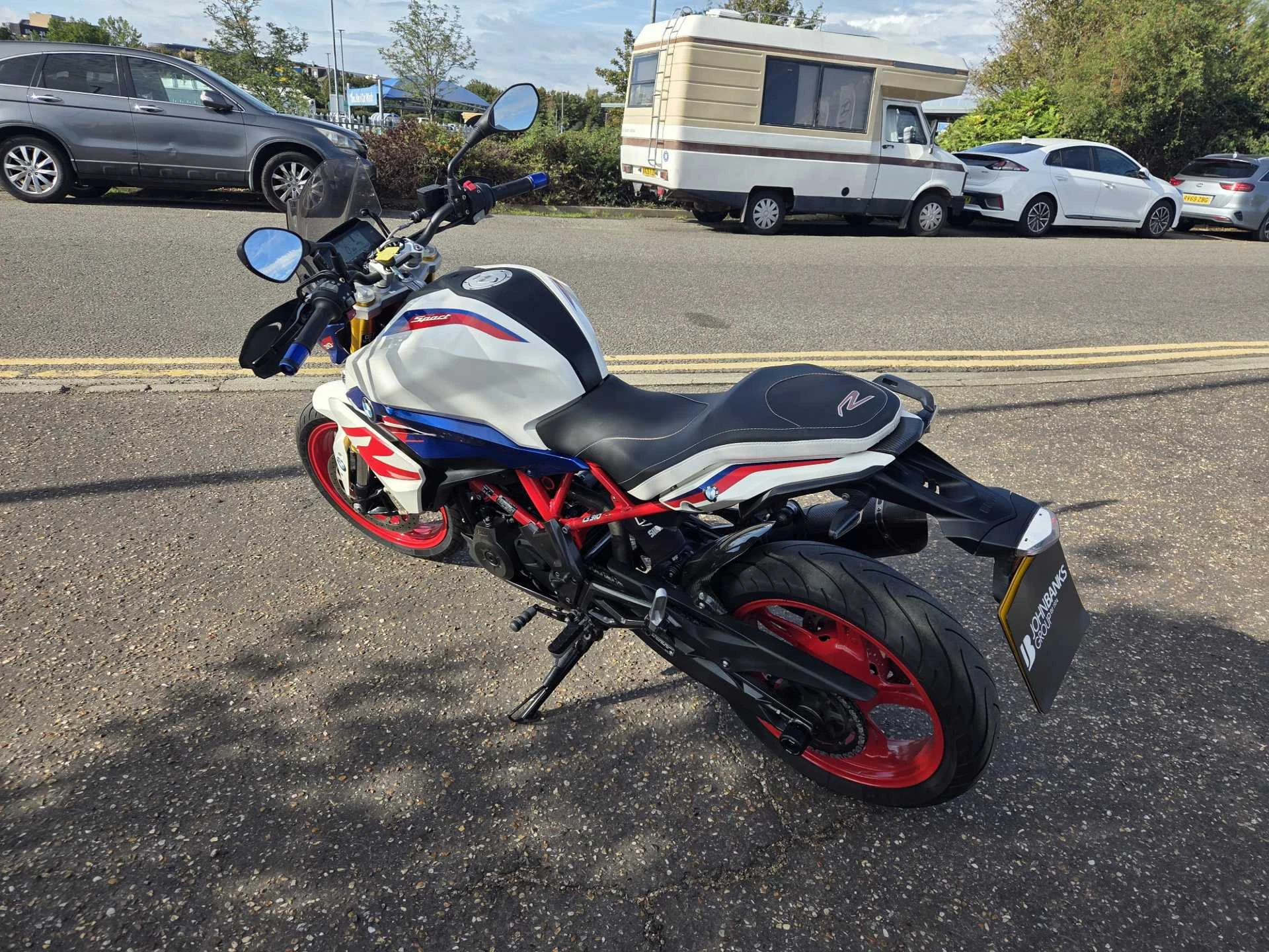 Vehicle image 5