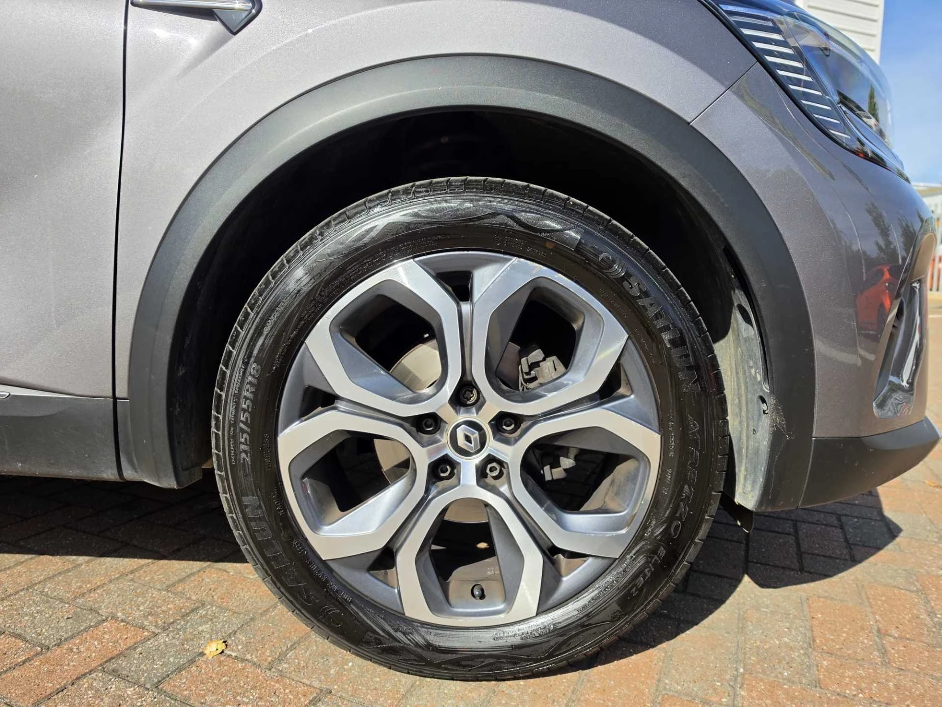 Vehicle image 6