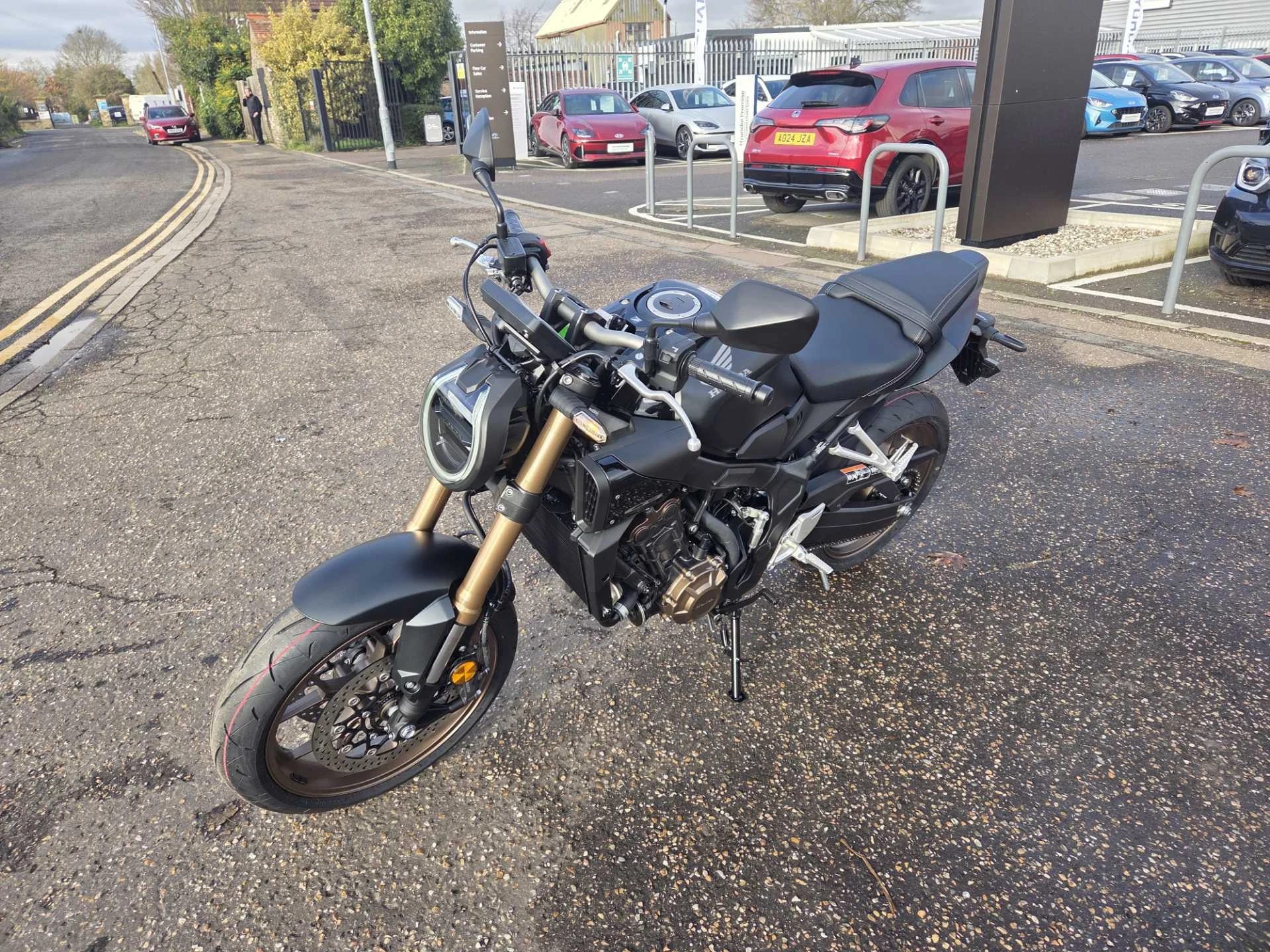 Vehicle image 7