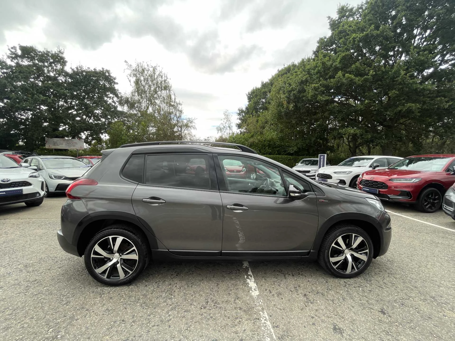 Vehicle image 5