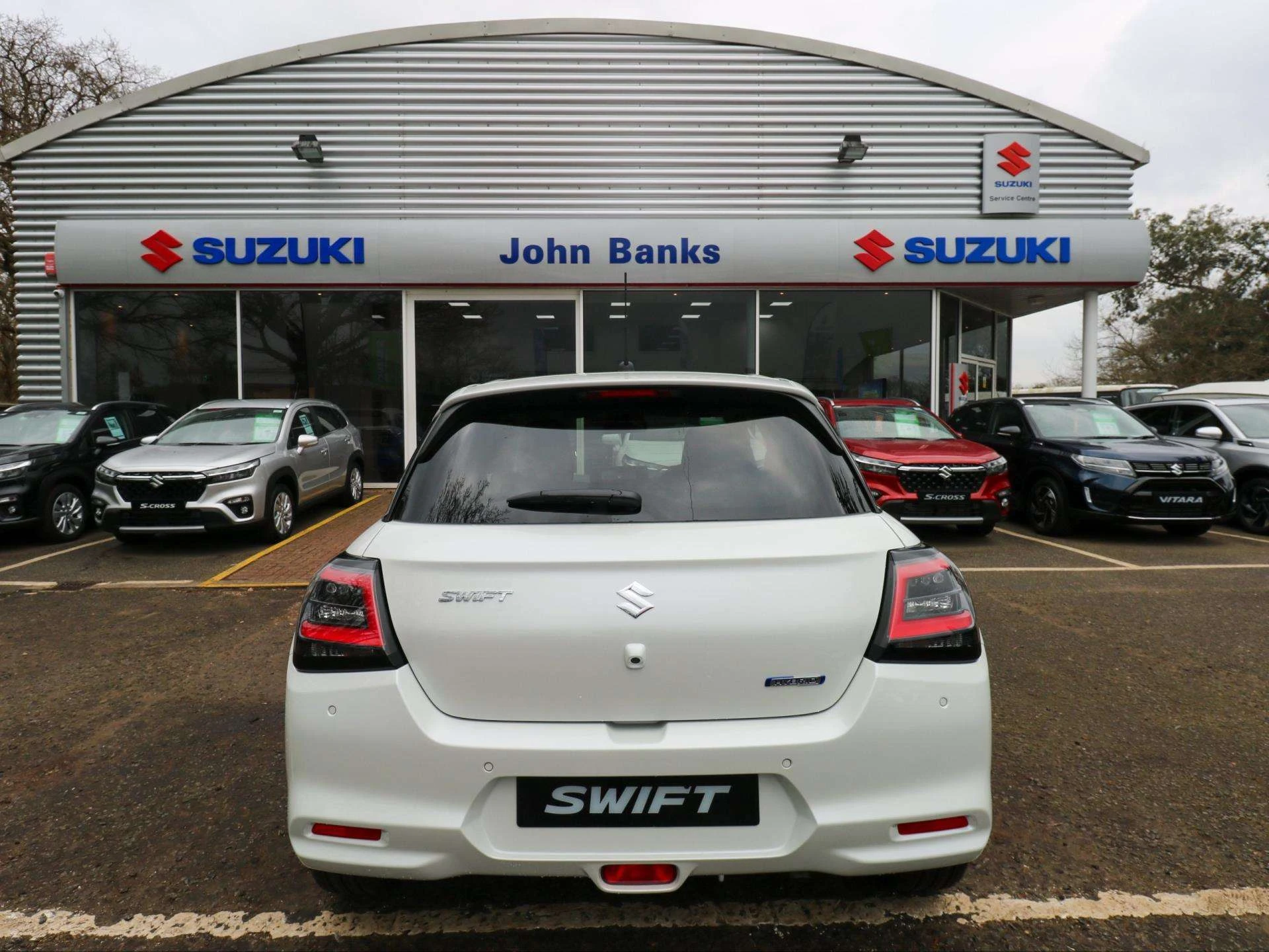 Vehicle image 6
