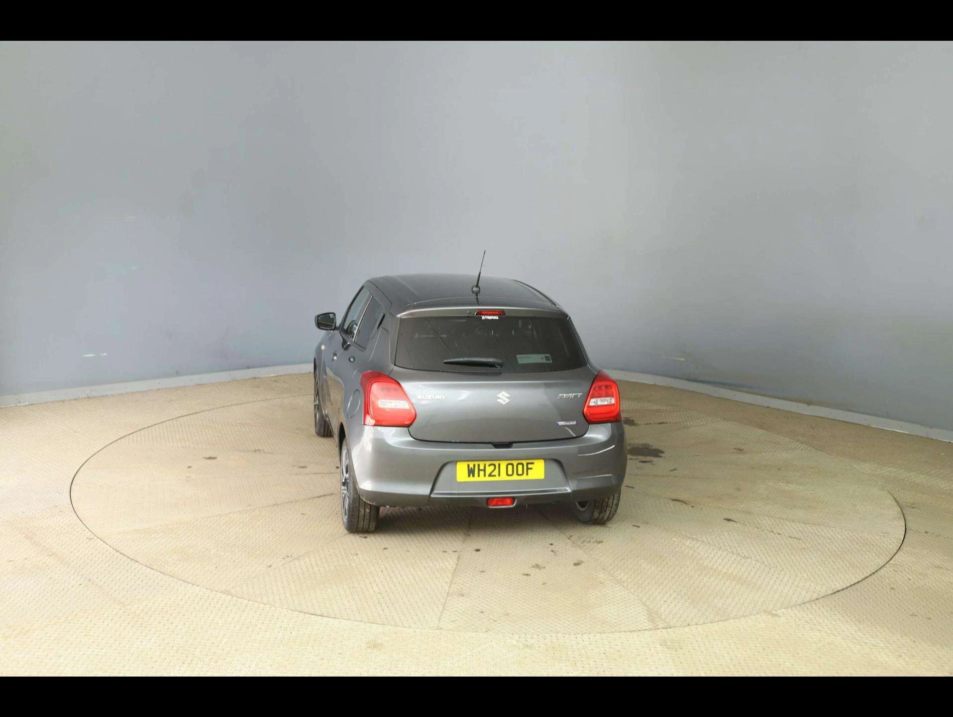 Vehicle image 5