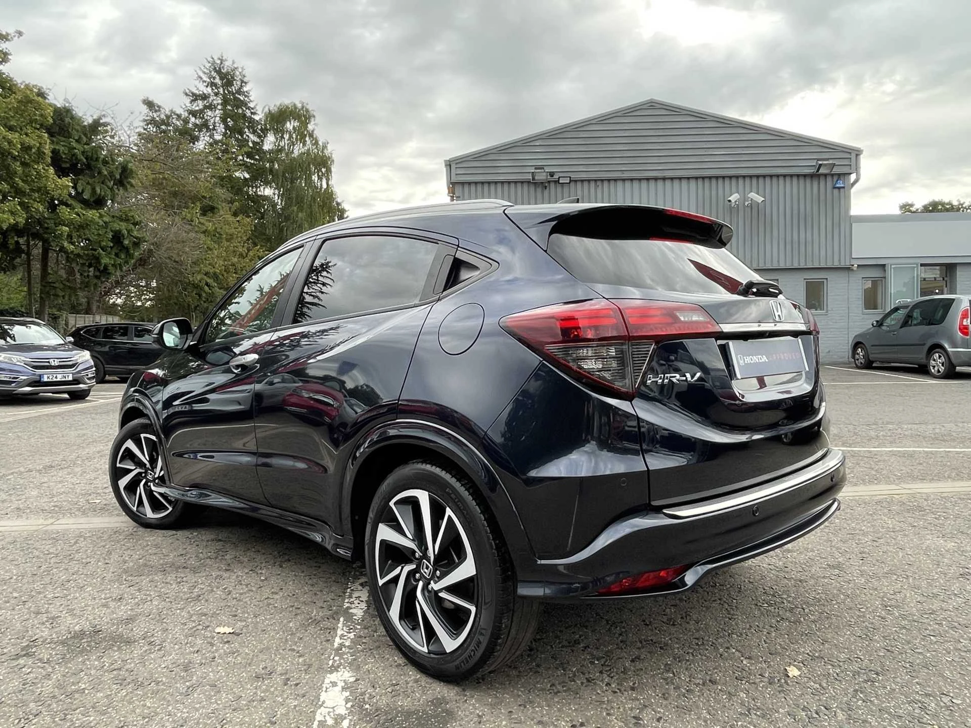 Vehicle image 3