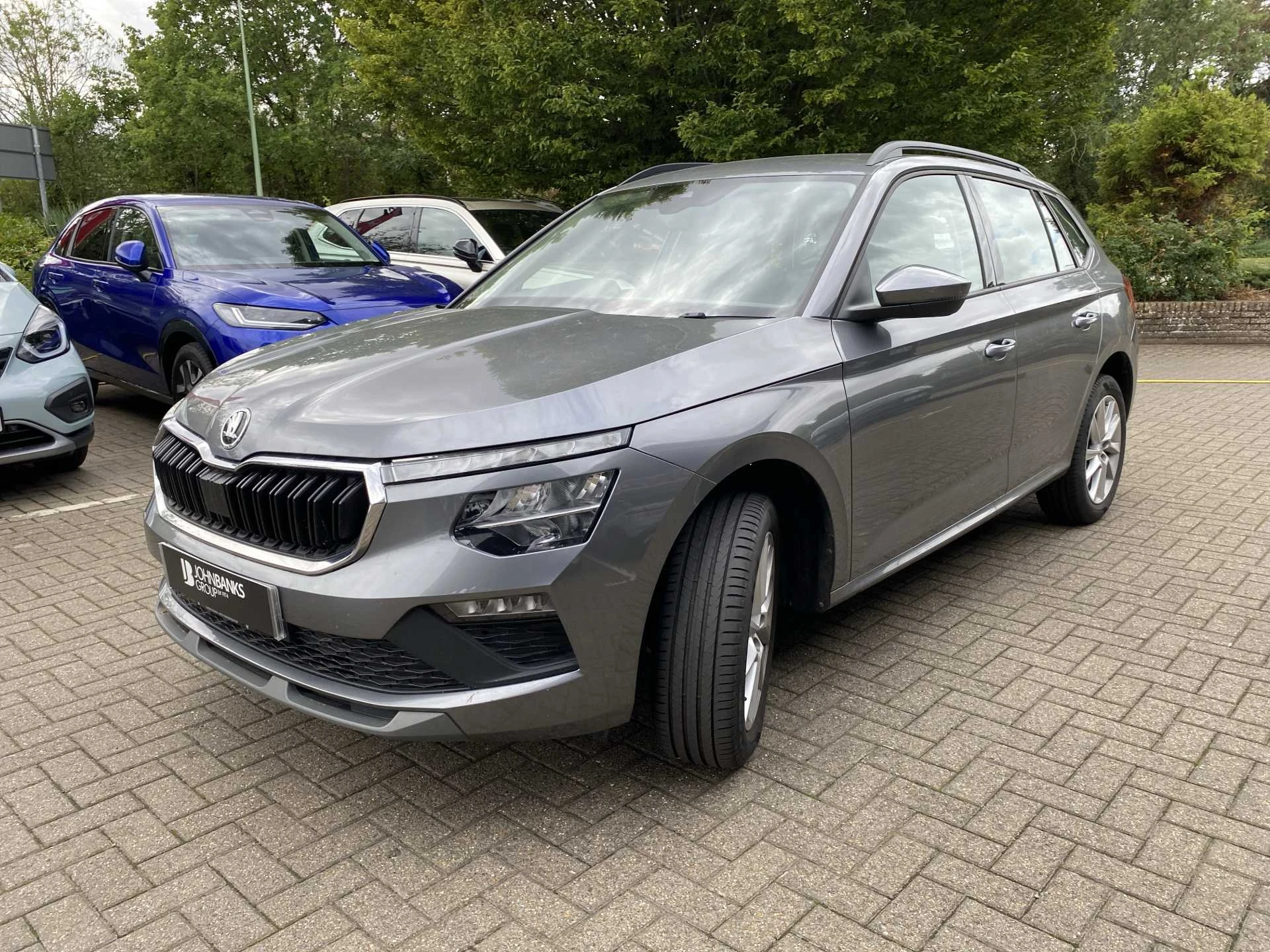 Vehicle image 3